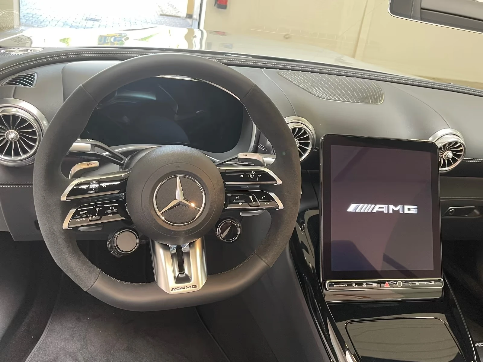 Mercedes-Benz SL 63 AMG /4-MATIC/DESIGNO/BURM/NIGHT/PERFROMANCE SEATS/, снимка 8 - Автомобили и джипове - 53905400