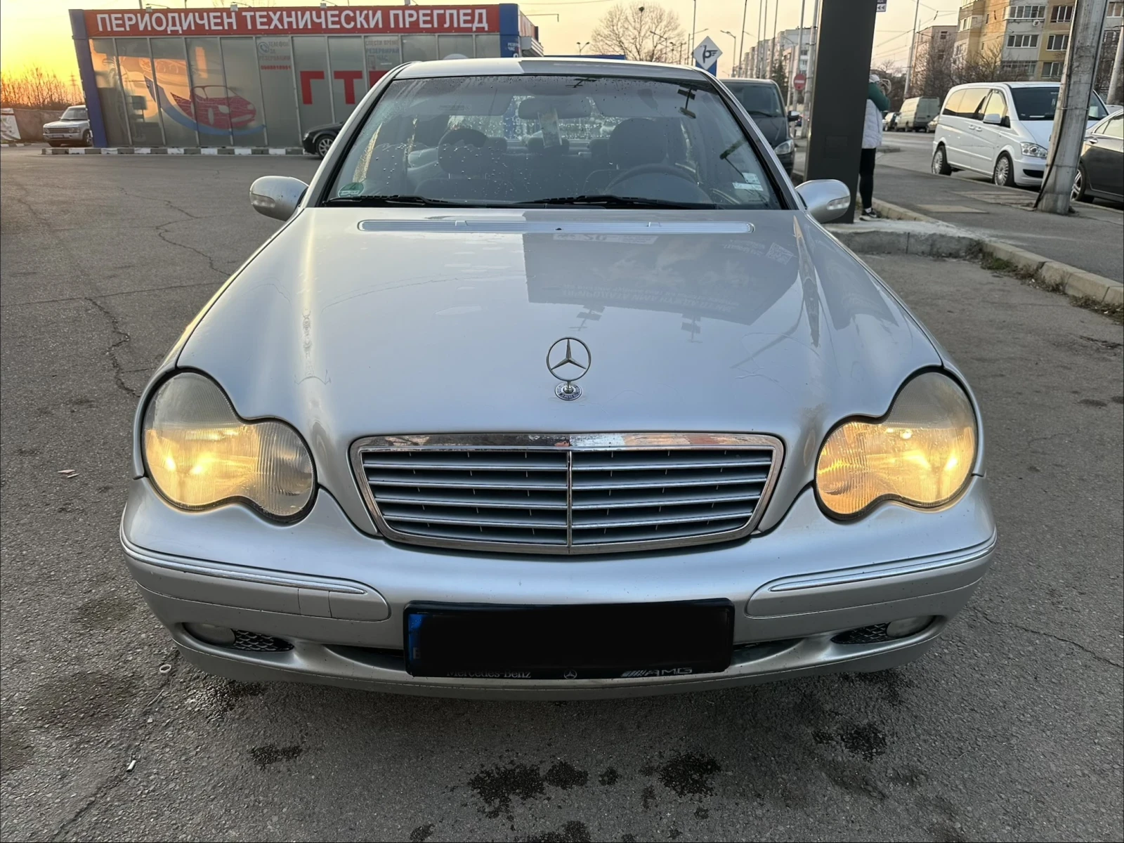 Mercedes-Benz C 200, снимка 2 - Автомобили и джипове - 53907086