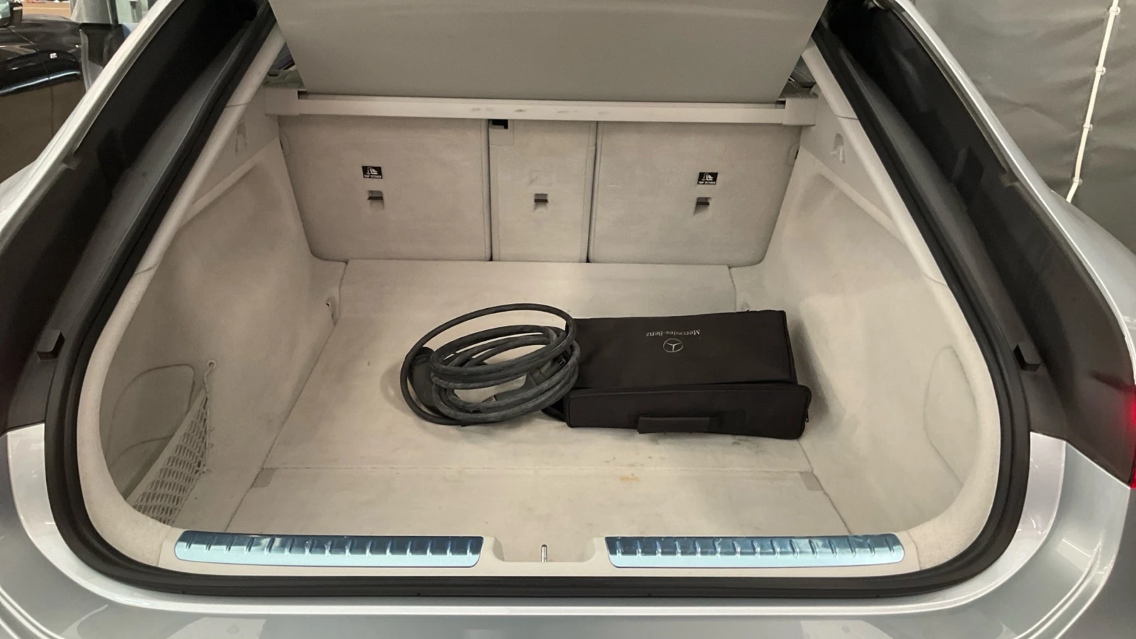 Mercedes-Benz EQS 580 EDITION1 AMG-PACKET 4MATIC HUD ПАНОРАМА FULL, снимка 15 - Автомобили и джипове - 53958776