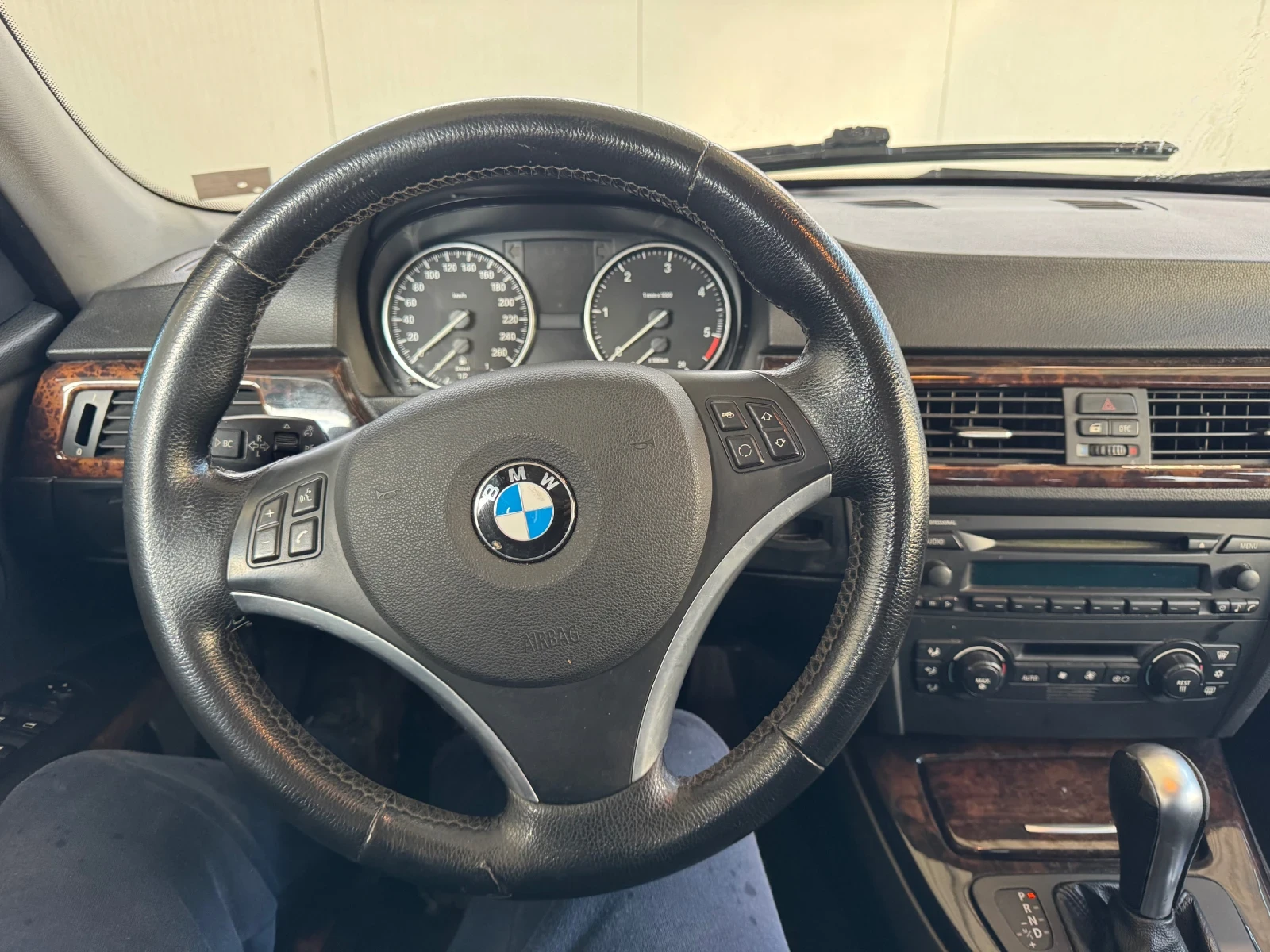 BMW 320 2.0d 163к.с., снимка 11 - Автомобили и джипове - 53988694