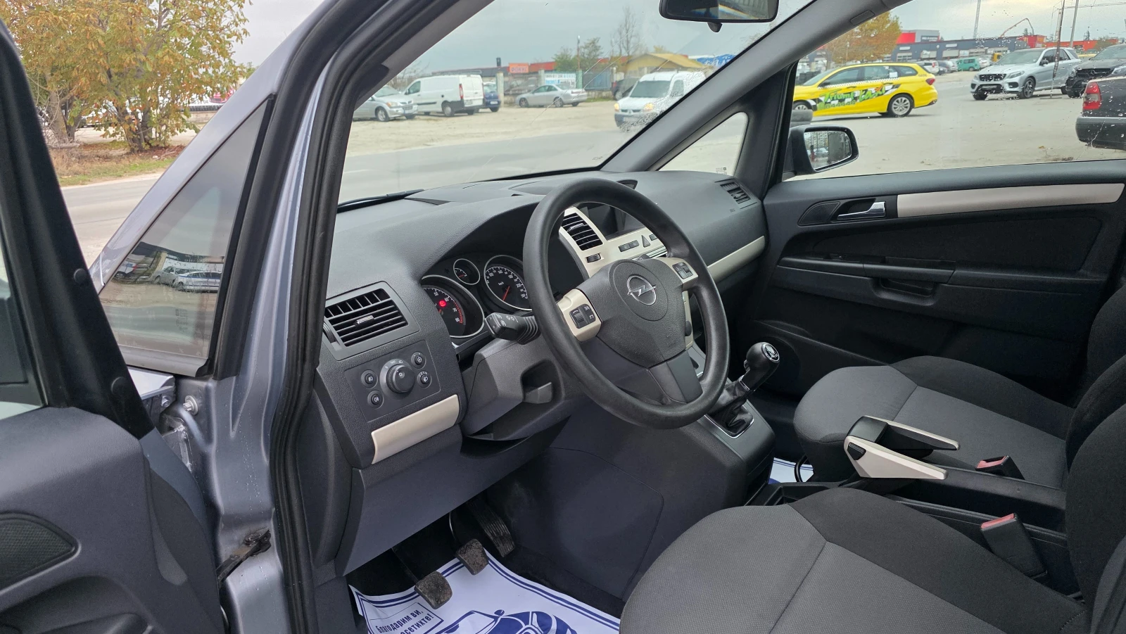 Opel Zafira KATO НОВА 2.2I/150HP/7M, снимка 7 - Автомобили и джипове - 54140351