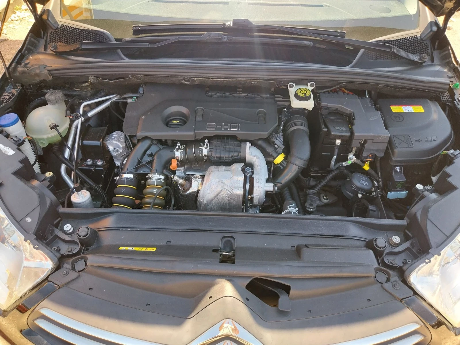 Citroen C4 1.6 e-hdi, снимка 16 - Автомобили и джипове - 54877687