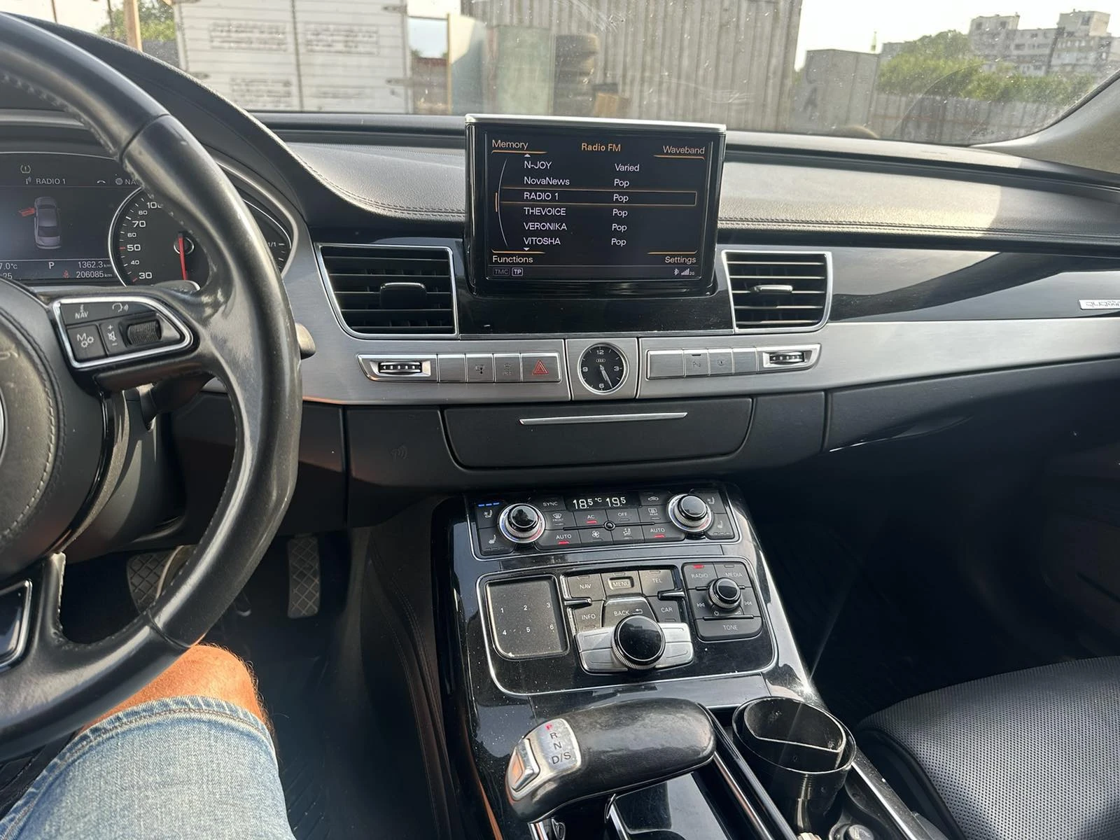 Audi A8 W12, снимка 6 - Автомобили и джипове - 54930509