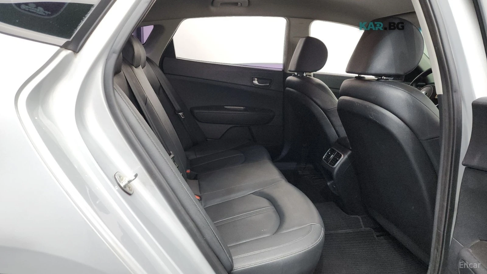 Kia K5 * KEYLESS* Camera* ПОДГРЕВ* , снимка 11 - Автомобили и джипове - 55061893