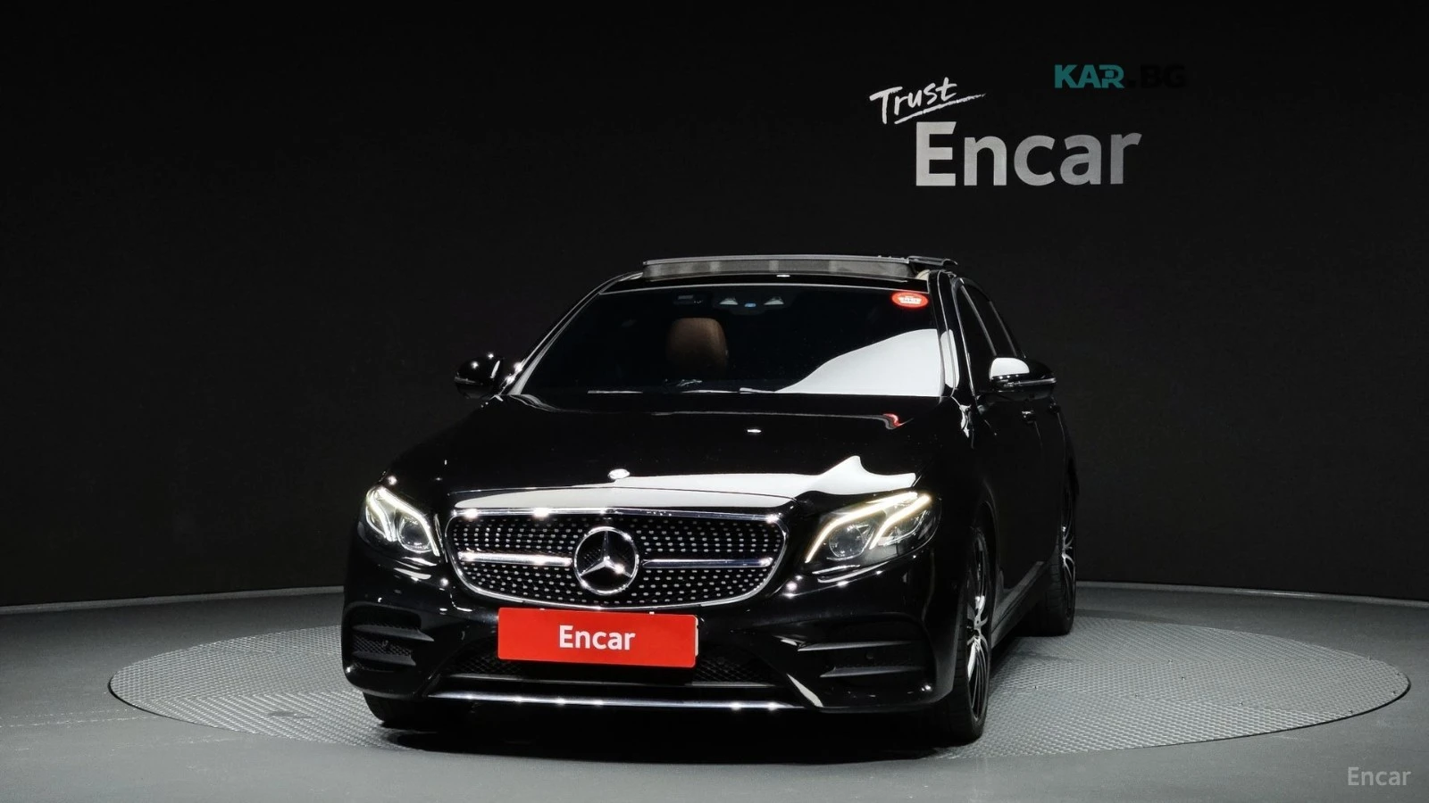 Mercedes-Benz E 300 4MATIC AMG* 360* HUD* КОЖА* ПАНО* , снимка 3 - Автомобили и джипове - 55119885