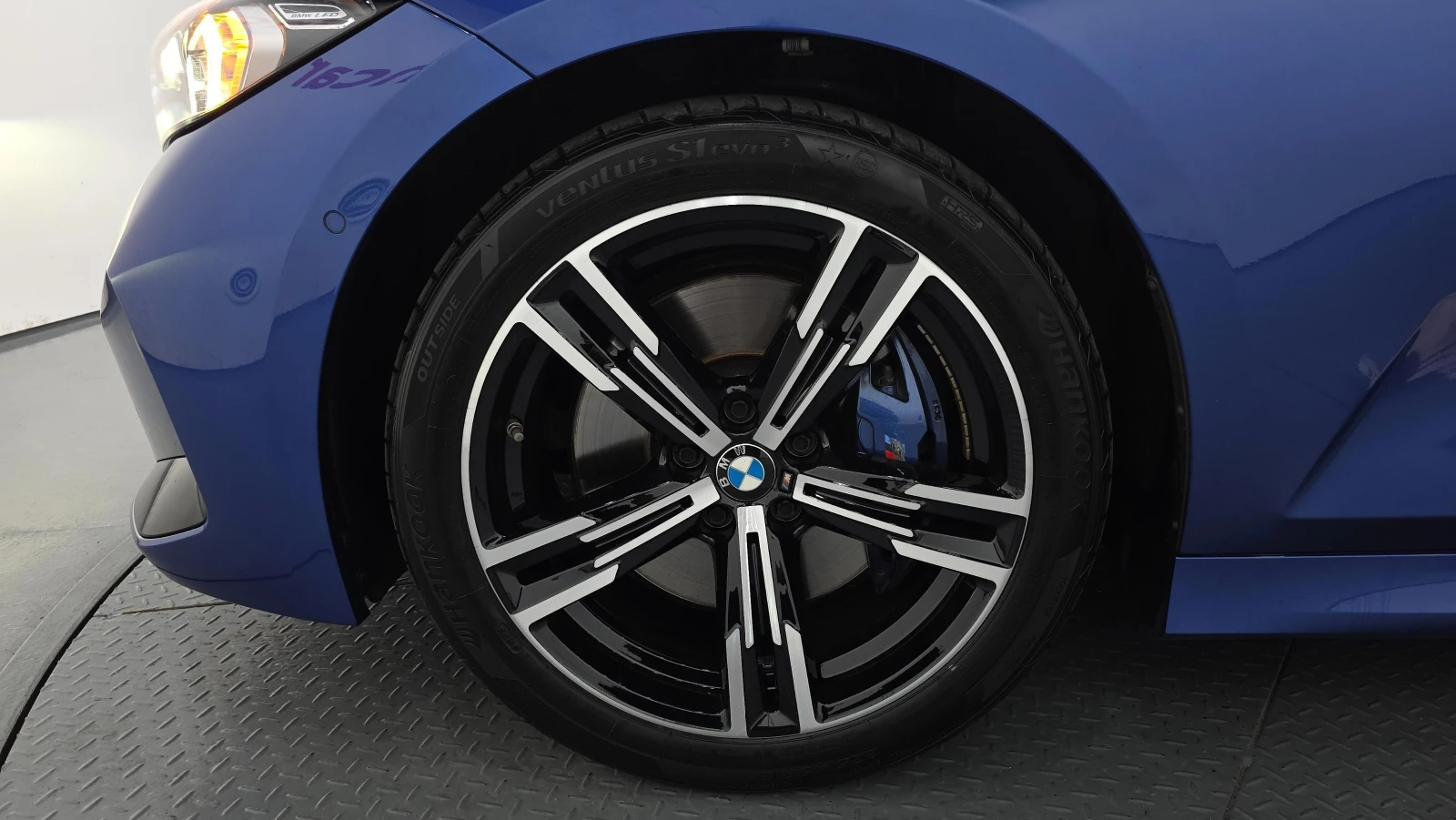BMW 320 i M SPORT* DISTRONIC* HEAD-UP* ПОДГРЕВ* ОБДУХВАНЕ*, снимка 5 - Автомобили и джипове - 55219944