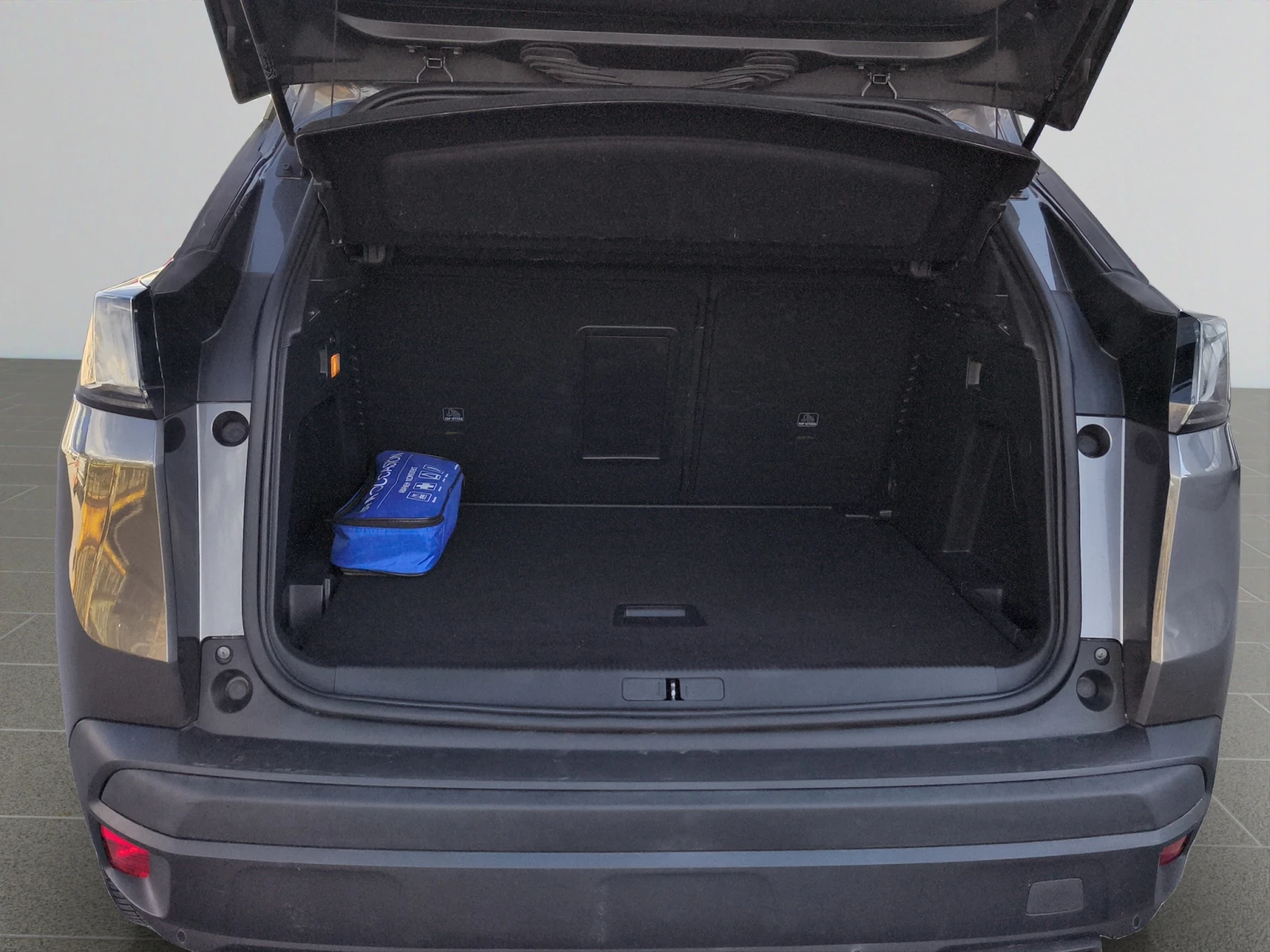 Peugeot 3008 ACTIVE PACK 1.5 BlueHDi 130 S&S EAT8//2105R12, снимка 13 - Автомобили и джипове - 55229525