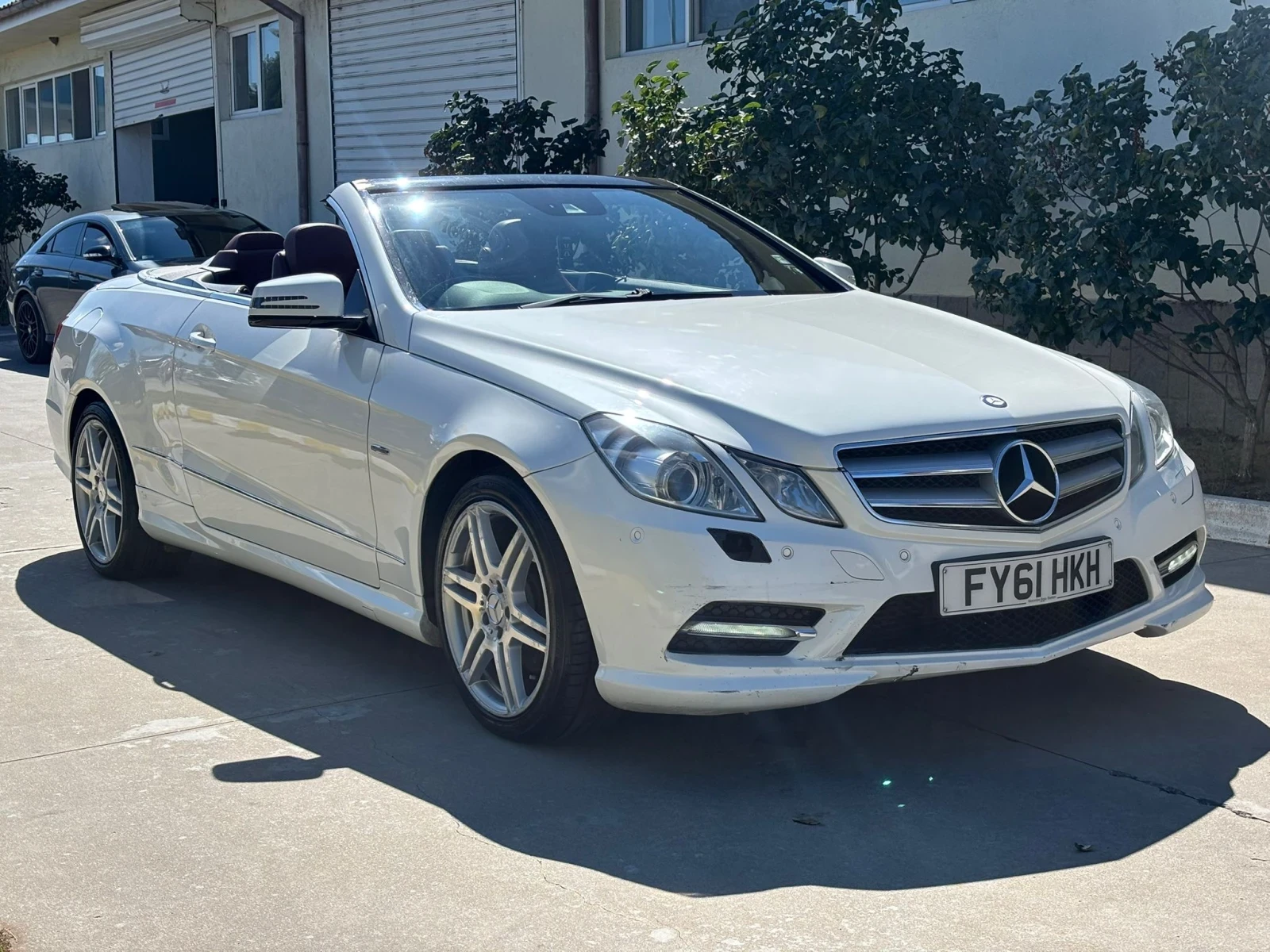 Mercedes-Benz E 220, снимка 10 - Автомобили и джипове - 55644016