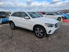  Mercedes-Benz GLC 30...