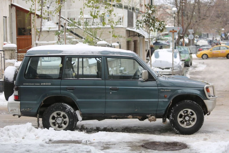 Mitsubishi Pajero, снимка 1 - Автомобили и джипове - 48934975