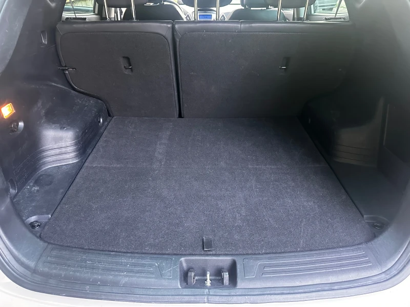 Hyundai IX35, снимка 13 - Автомобили и джипове - 52416649