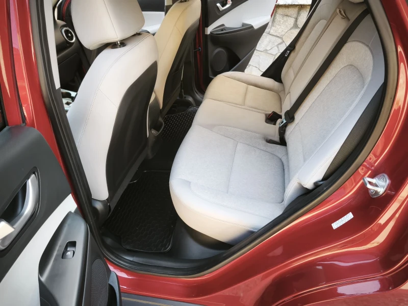 Hyundai Kona, снимка 14 - Автомобили и джипове - 52500044