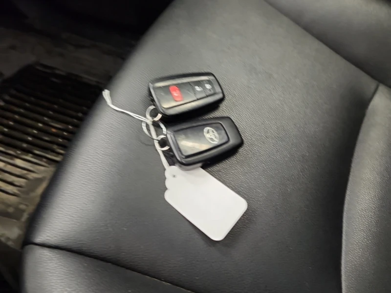 Toyota 4runner CARFAX* АВТОФИНАНСИРАНЕ БЕЗ ПЪРВОНАЧАЛНА ВНОСКА, снимка 7 - Автомобили и джипове - 52721397