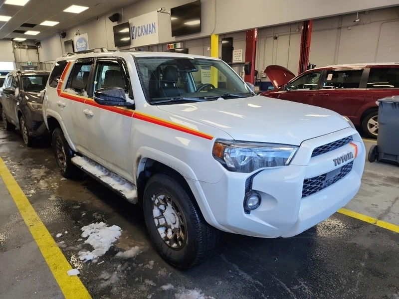 Toyota 4runner CARFAX* АВТОФИНАНСИРАНЕ БЕЗ ПЪРВОНАЧАЛНА ВНОСКА, снимка 2 - Автомобили и джипове - 52721397