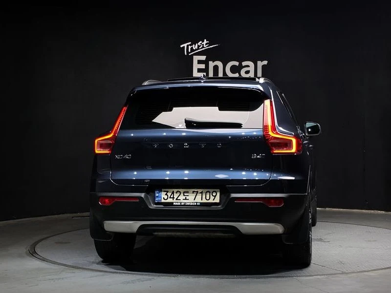 Volvo XC40 2.0 Automatic, снимка 4 - Автомобили и джипове - 55813421