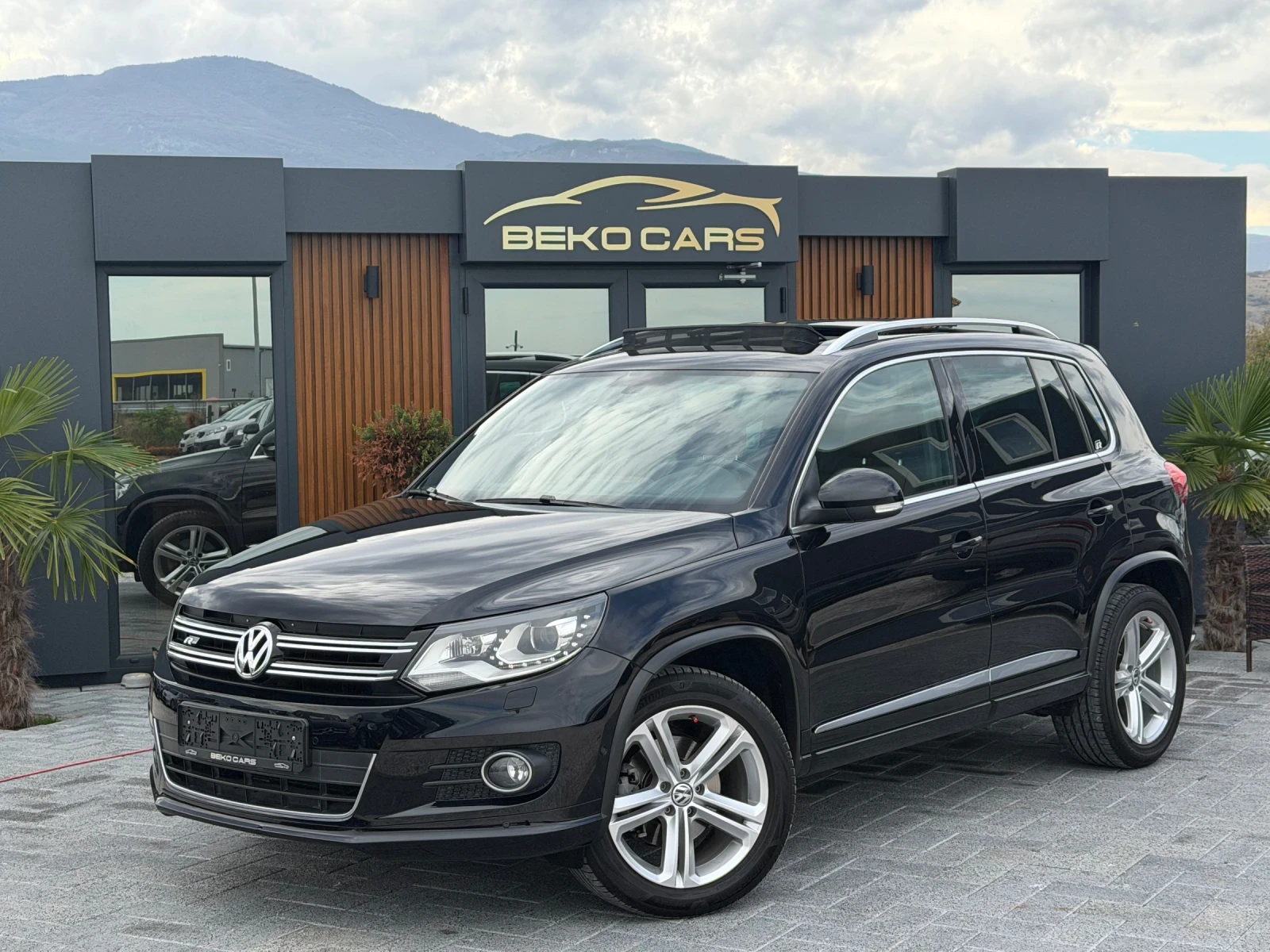 VW Tiguan R-line/Нов внос от Белгия на реални 175000км!, снимка 1