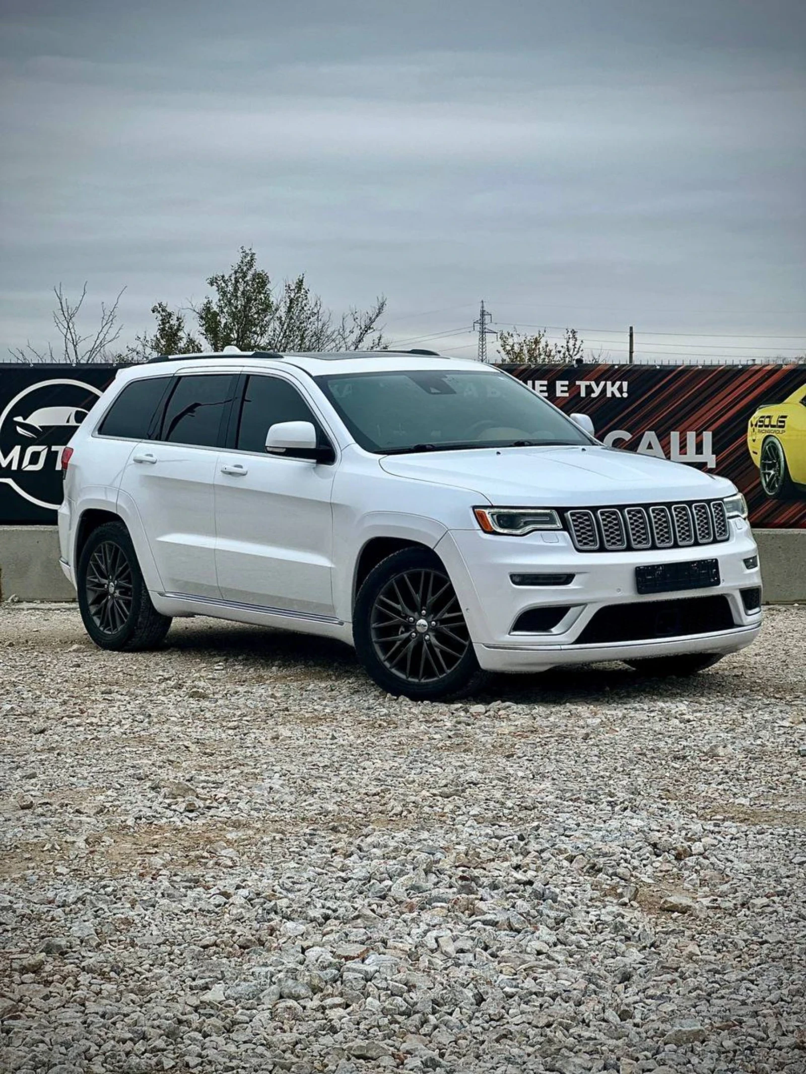 Jeep Grand cherokee Summit 5.7 Hemi - изображение 2