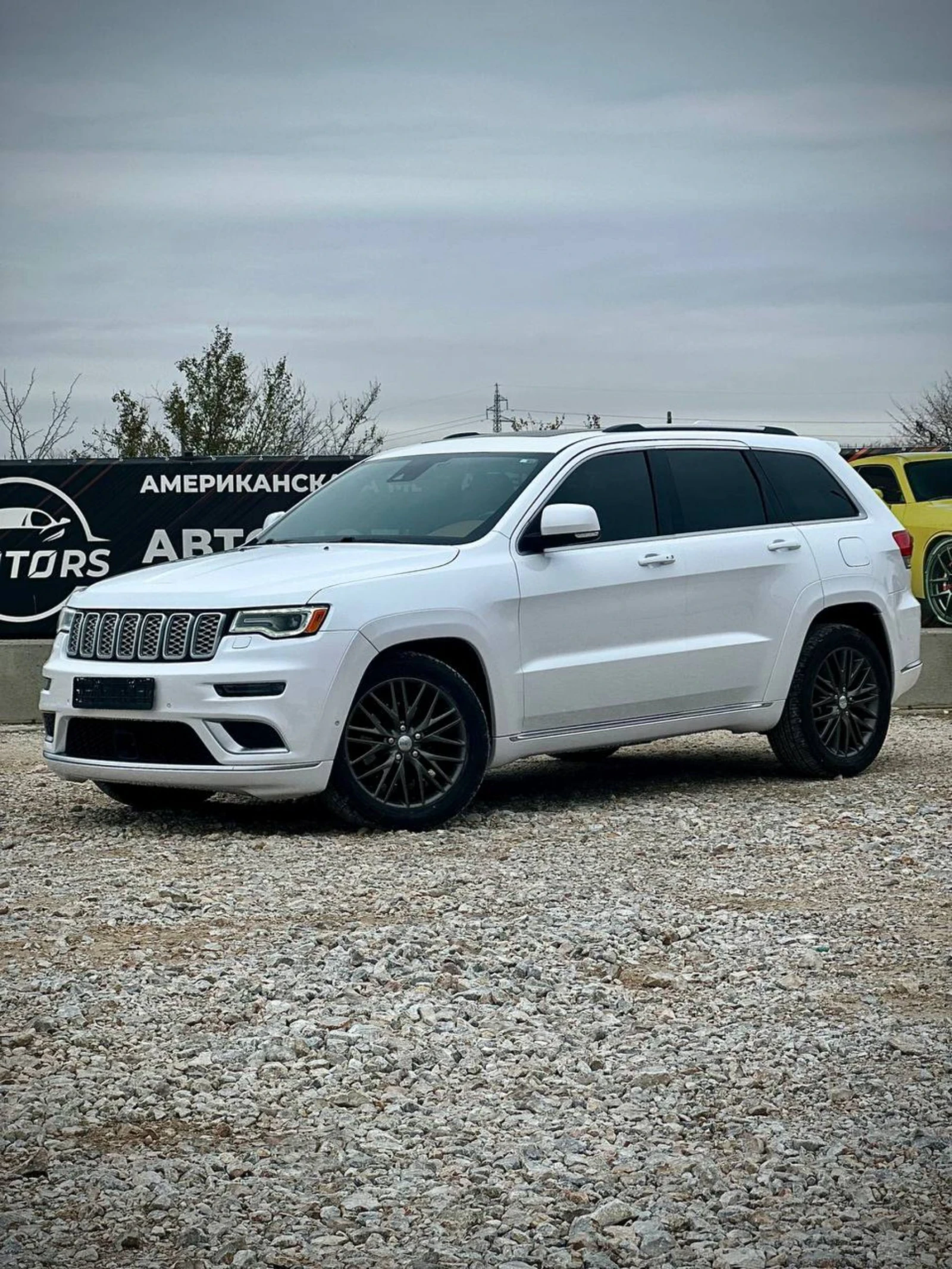 Jeep Grand cherokee Summit 5.7 Hemi - изображение 3