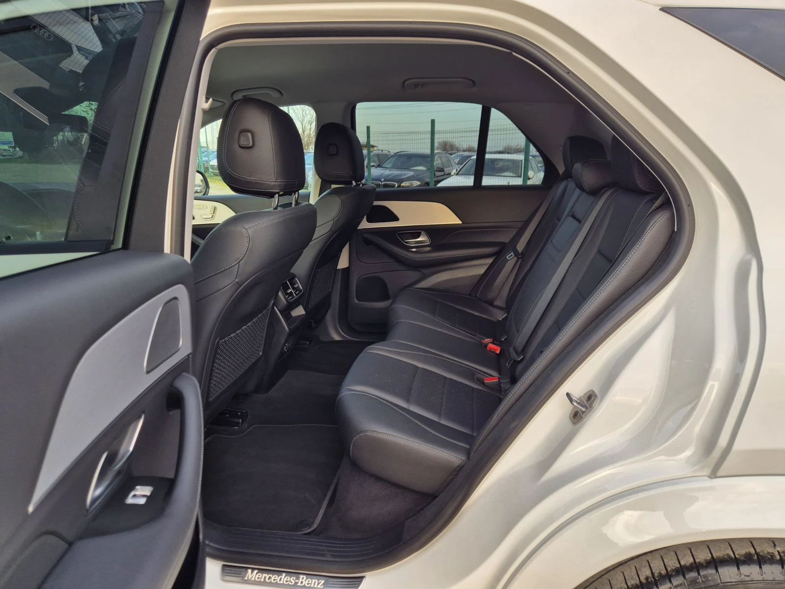 Mercedes-Benz GLE 300d Hybrid 4Matic | Mobile.bg — изображение 12