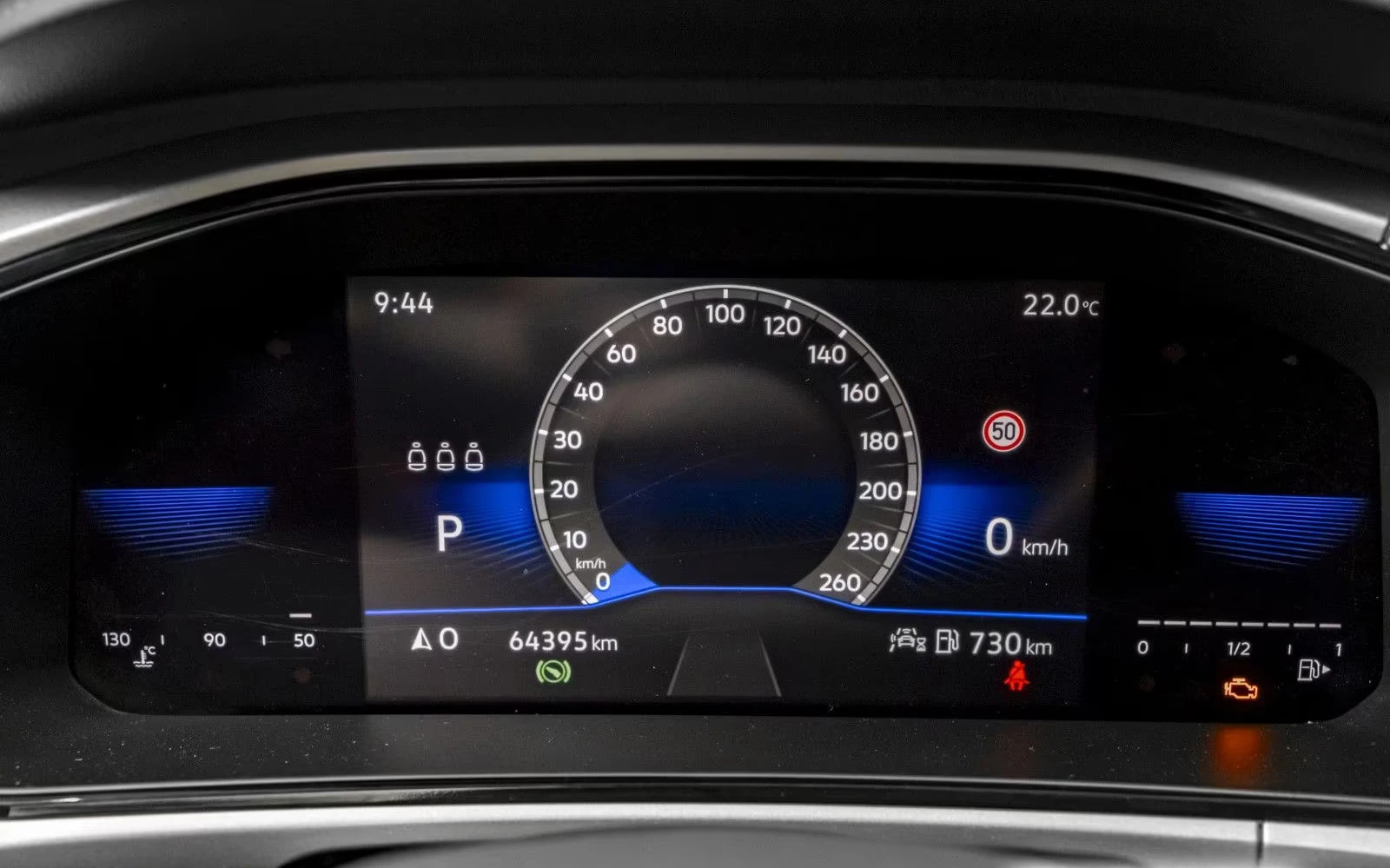 VW T-Roc LIFE/150HP/DSG/AHK/NAVI/LED/DIGI/350g - изображение 7