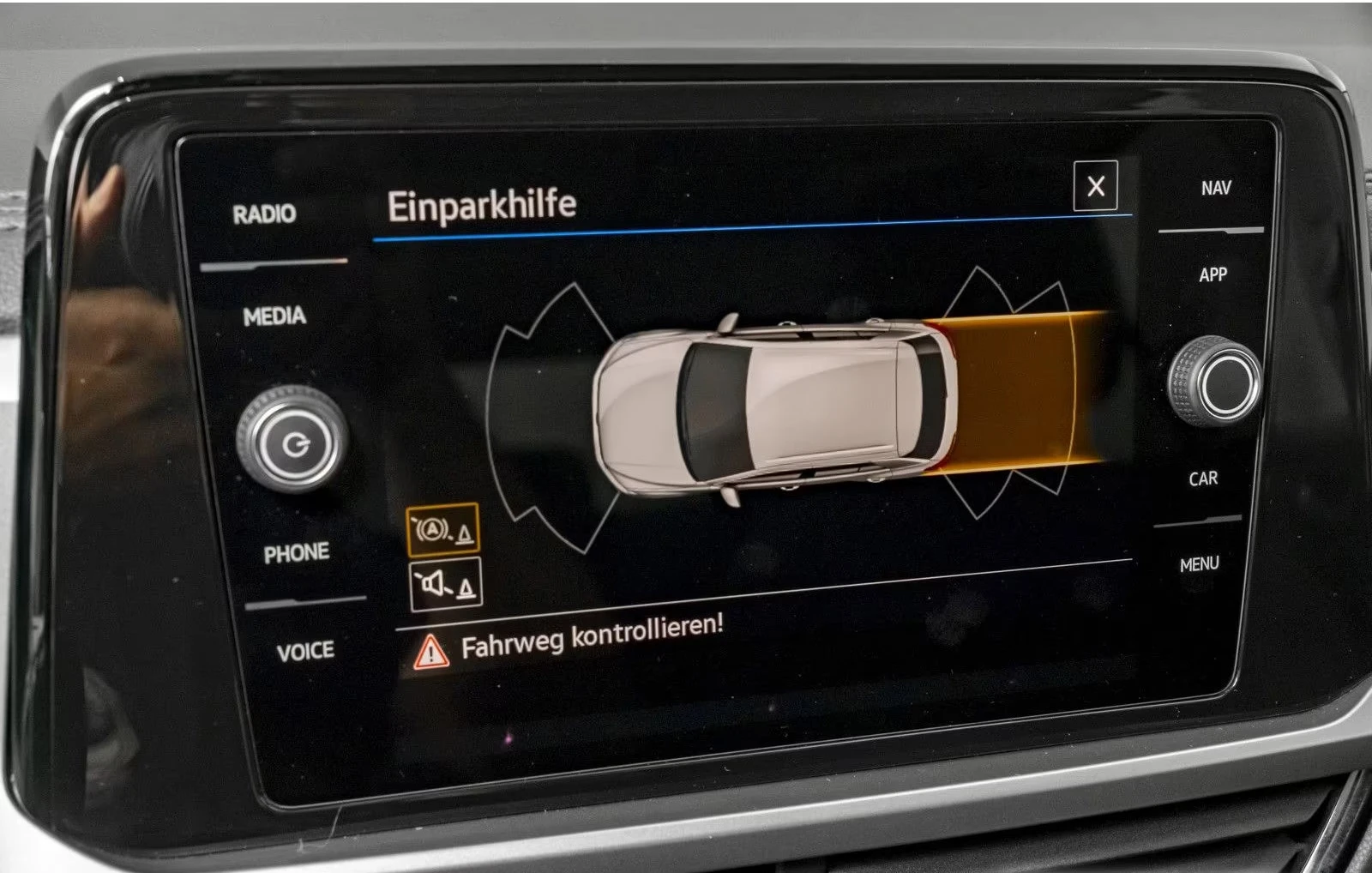 VW T-Roc LIFE/150HP/DSG/AHK/NAVI/LED/DIGI/350g - изображение 9