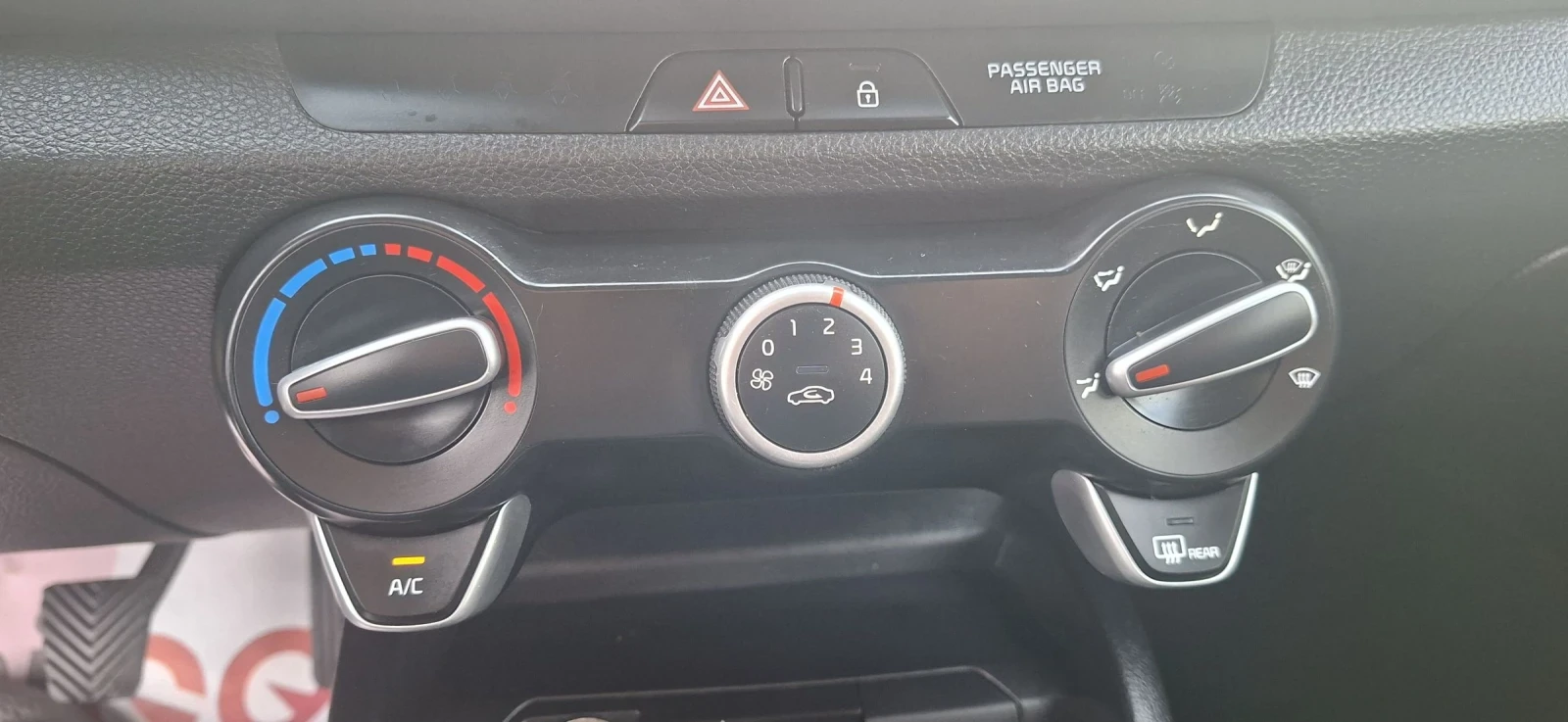 Kia Stonic 1.4 / | Mobile.bg   14