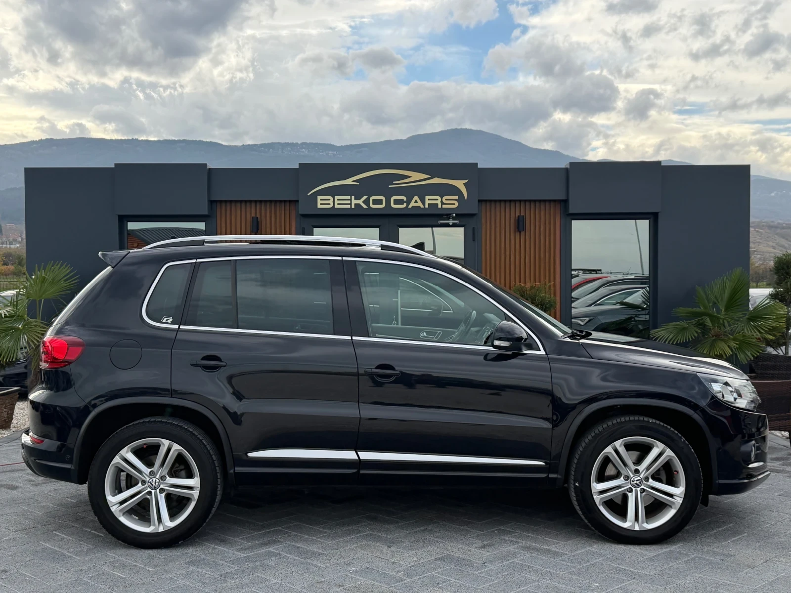 VW Tiguan R-line/Нов внос от Белгия на реални 175000км! - изображение 4