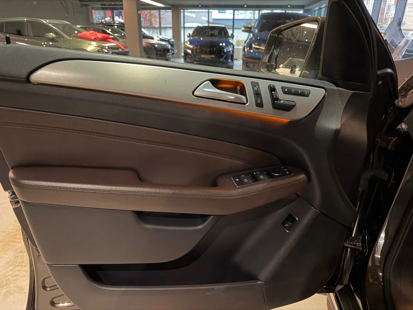 Mercedes-Benz ML 350  - изображение 4