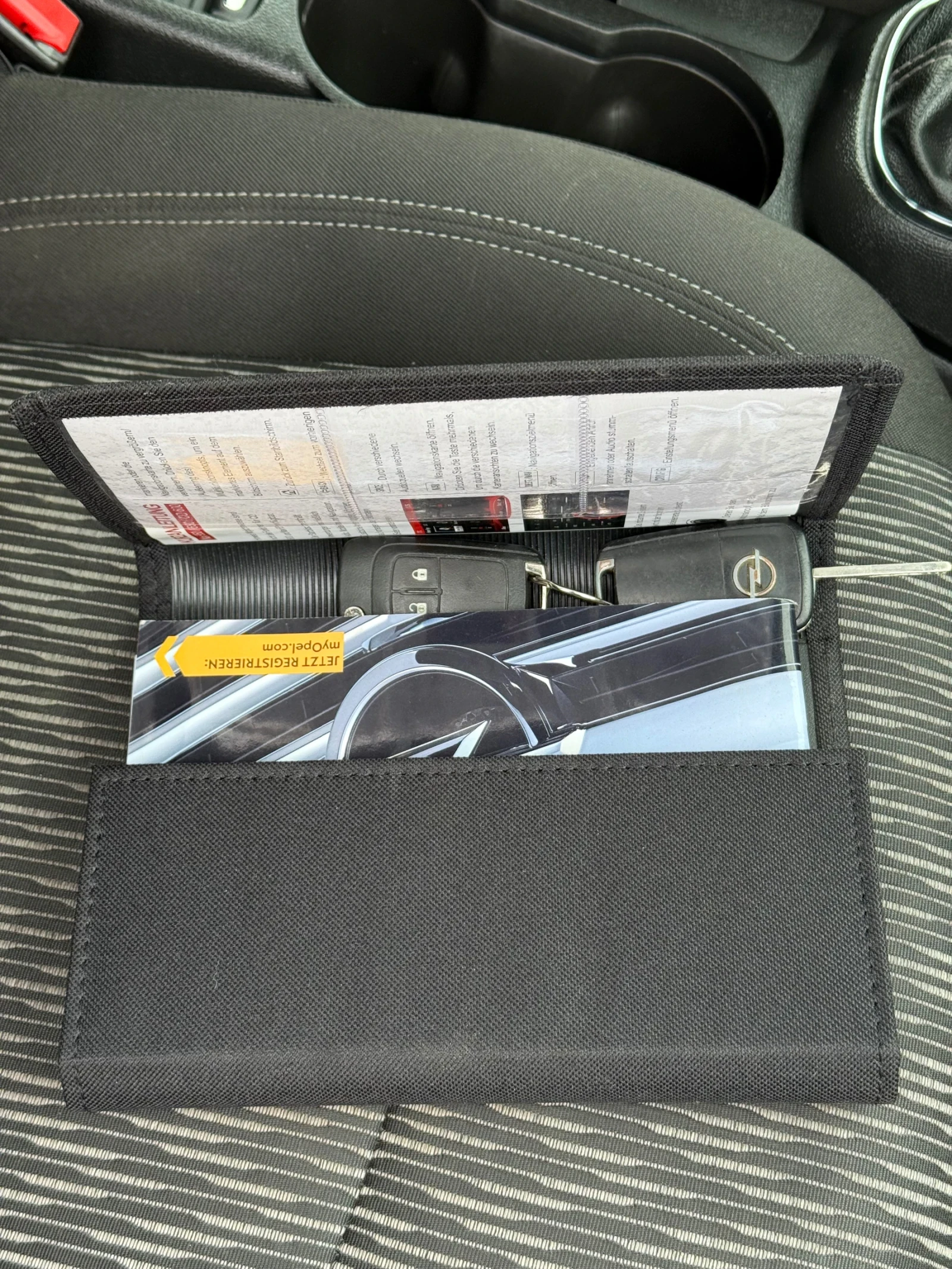 Opel Mokka 1.4i* 140h.p* 175000* EURO6* СЕРВ.КНИЖКА, снимка 16 - Автомобили и джипове - 54055879