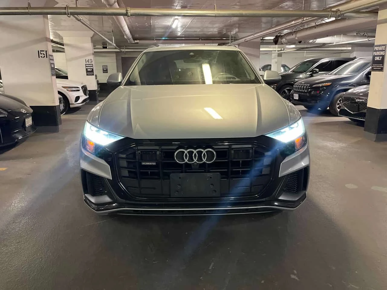 Audi Q8 * Technik * ДИСТРОНИК * 360 * ОБДУХВАНЕ * HUD, снимка 6 - Автомобили и джипове - 54647745