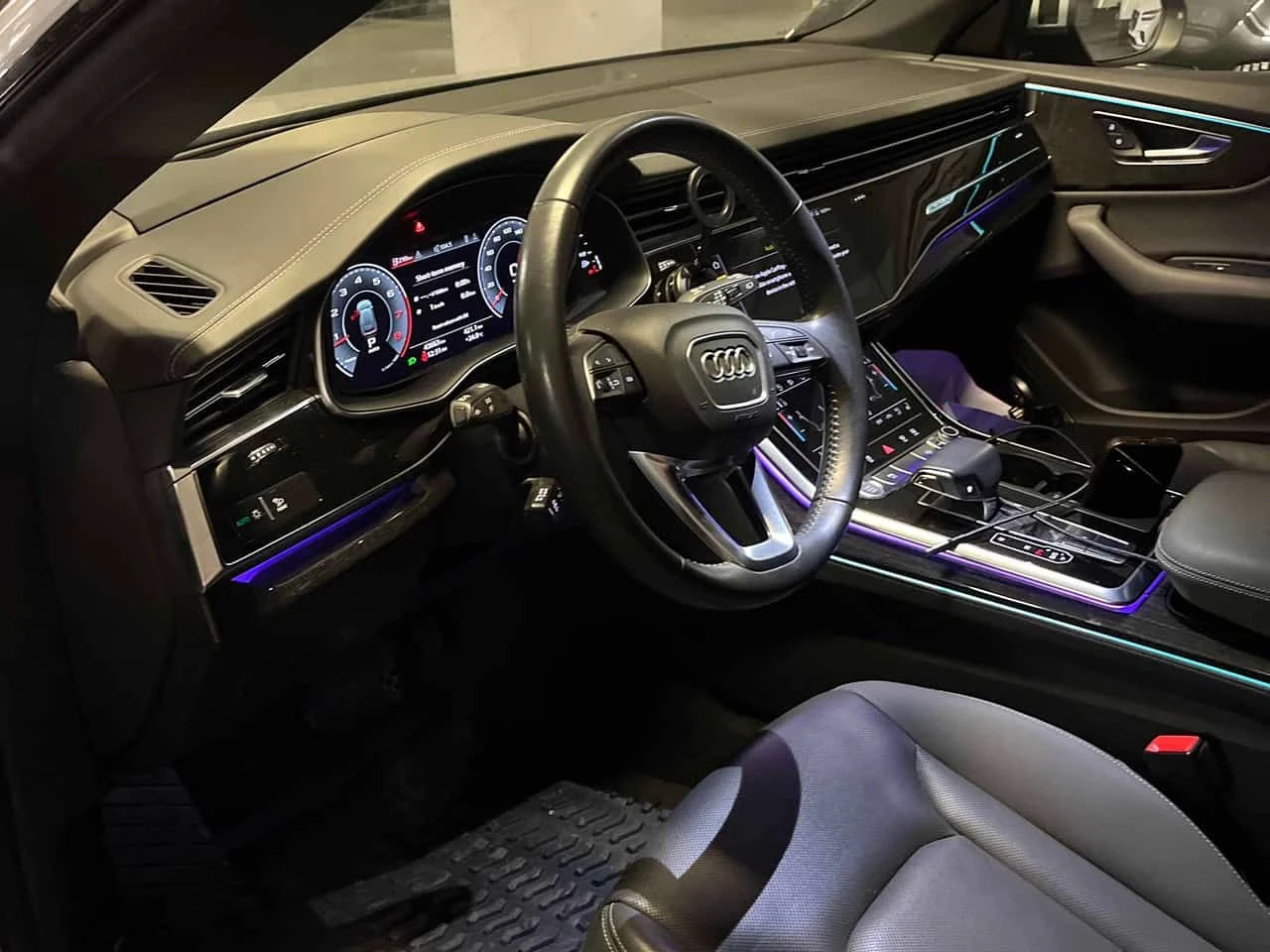 Audi Q8 * Technik * ДИСТРОНИК * 360 * ОБДУХВАНЕ * HUD, снимка 5 - Автомобили и джипове - 54647745