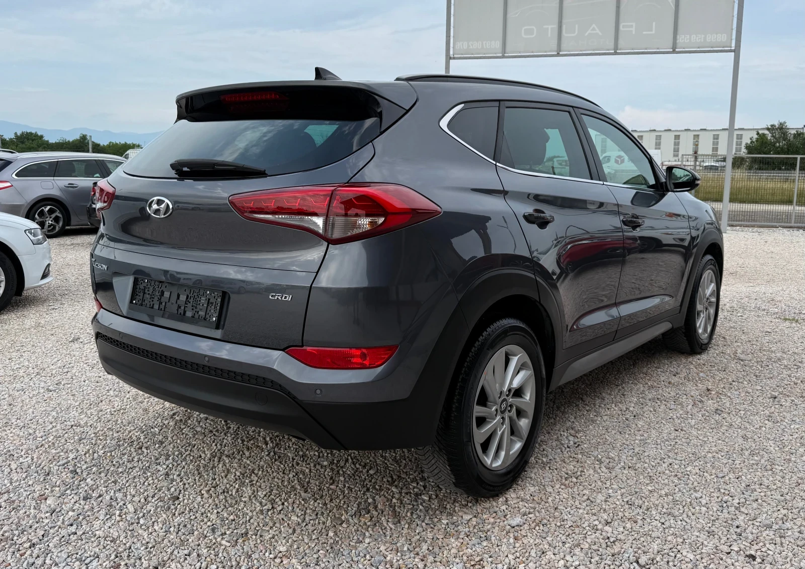 Hyundai Tucson 1.7CRDI* НАВИ* КОЖА* ПАНОРАМА, снимка 4 - Автомобили и джипове - 54777106