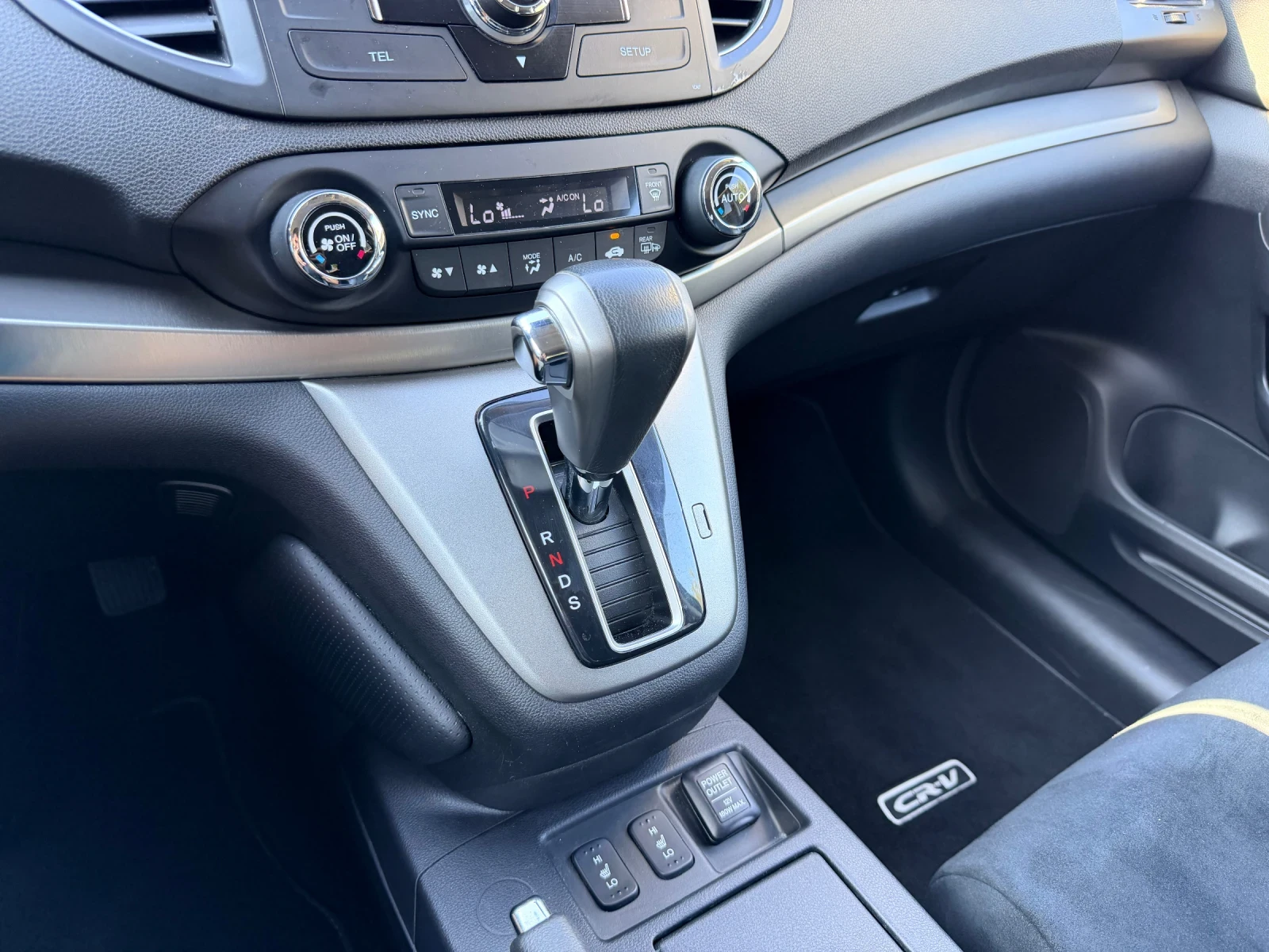 Honda Cr-v 2.2DTEC 4WD Automatik Executive Camera, снимка 15 - Автомобили и джипове - 55529756