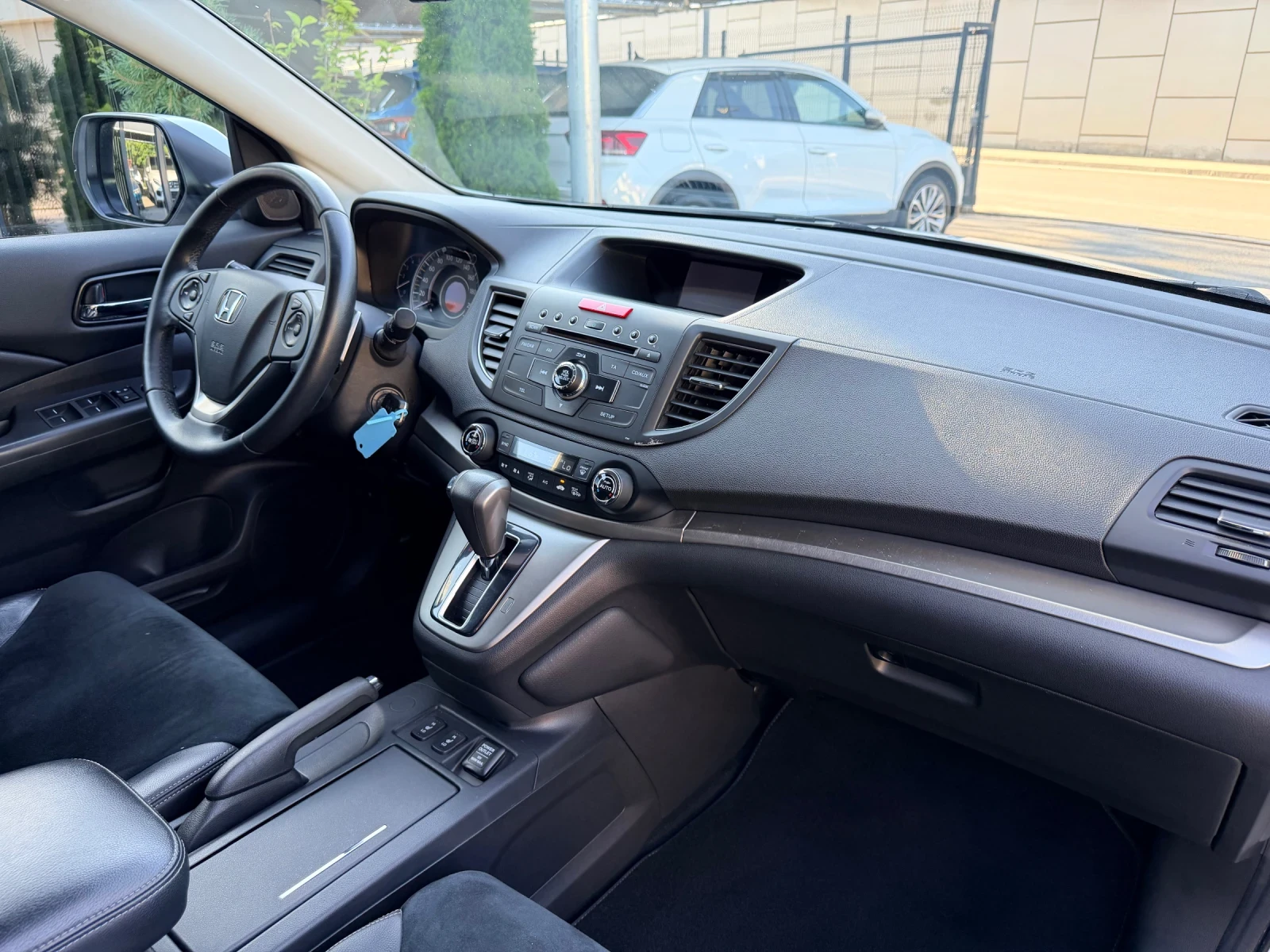 Honda Cr-v 2.2DTEC 4WD Automatik Executive Camera, снимка 10 - Автомобили и джипове - 55529756