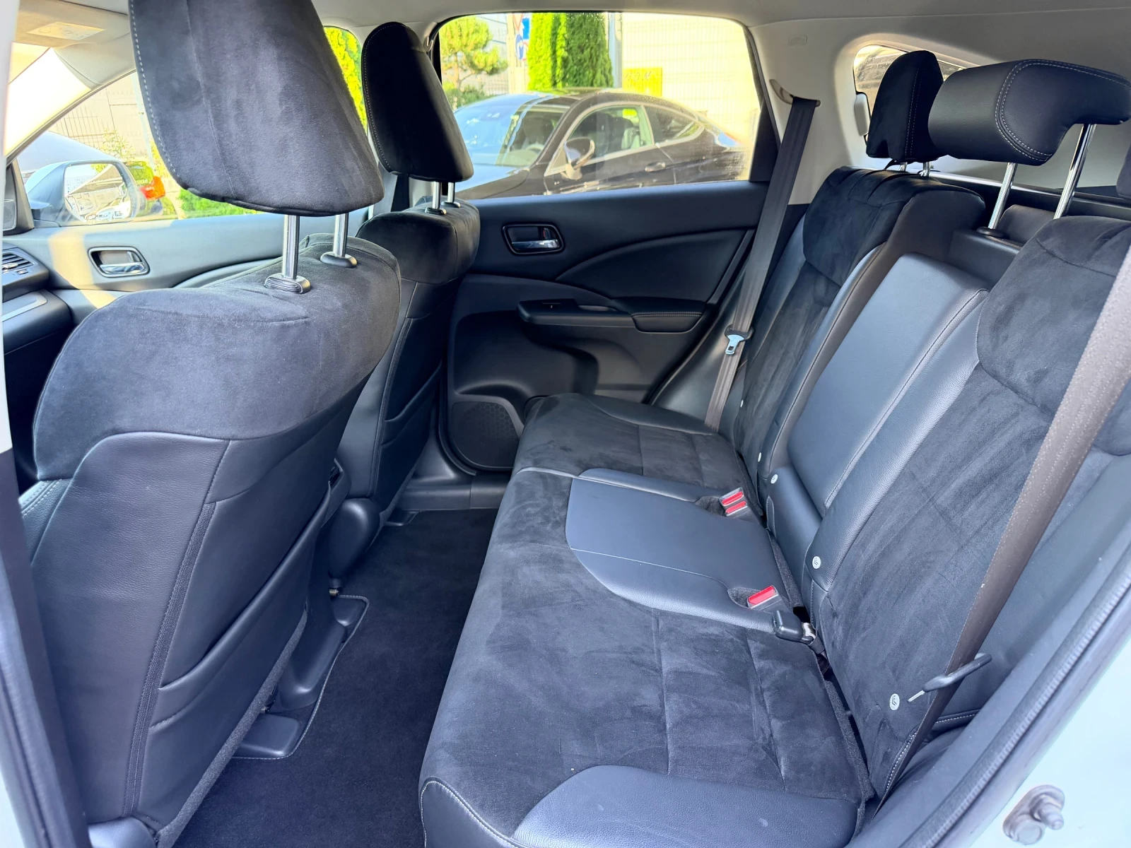 Honda Cr-v 2.2DTEC 4WD Automatik Executive Camera, снимка 13 - Автомобили и джипове - 55529756