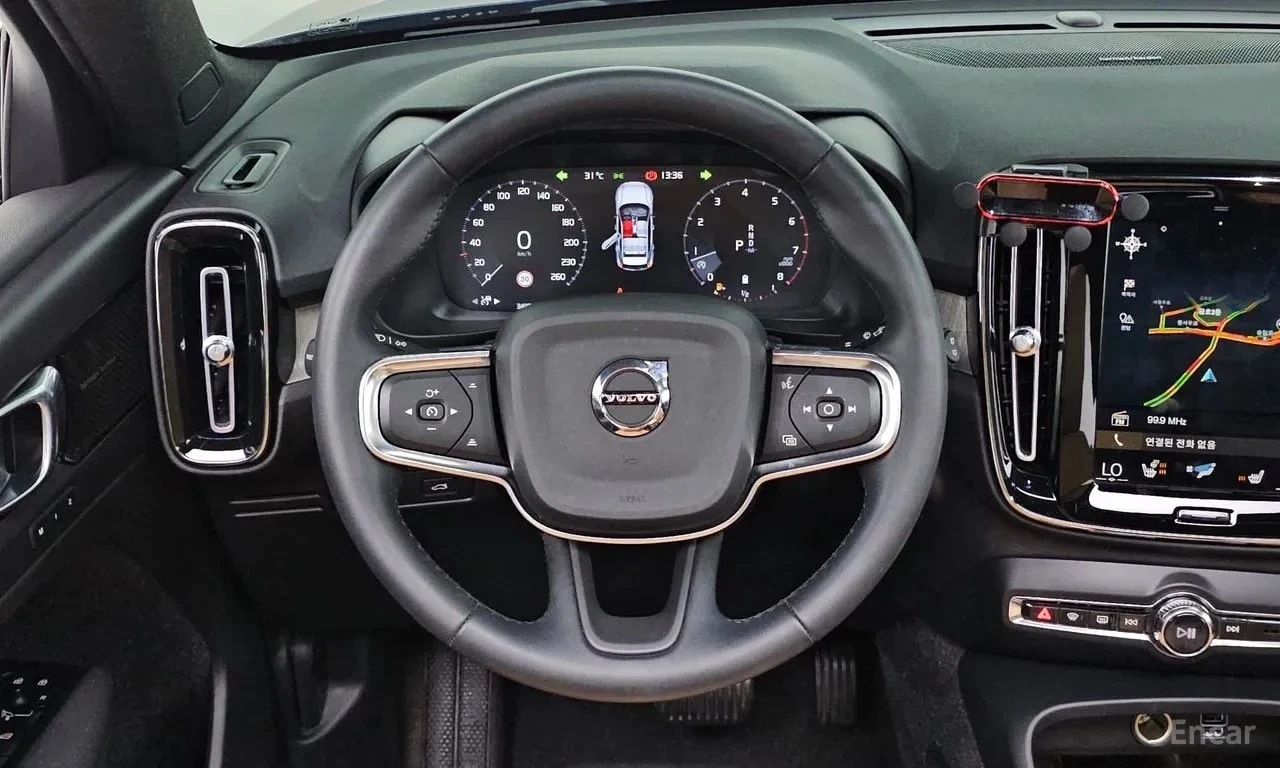Volvo XC40 B4 Inscription| HARMAN/KARDON| PANO| ПОДГРЕВИ| , снимка 13 - Автомобили и джипове - 55867664
