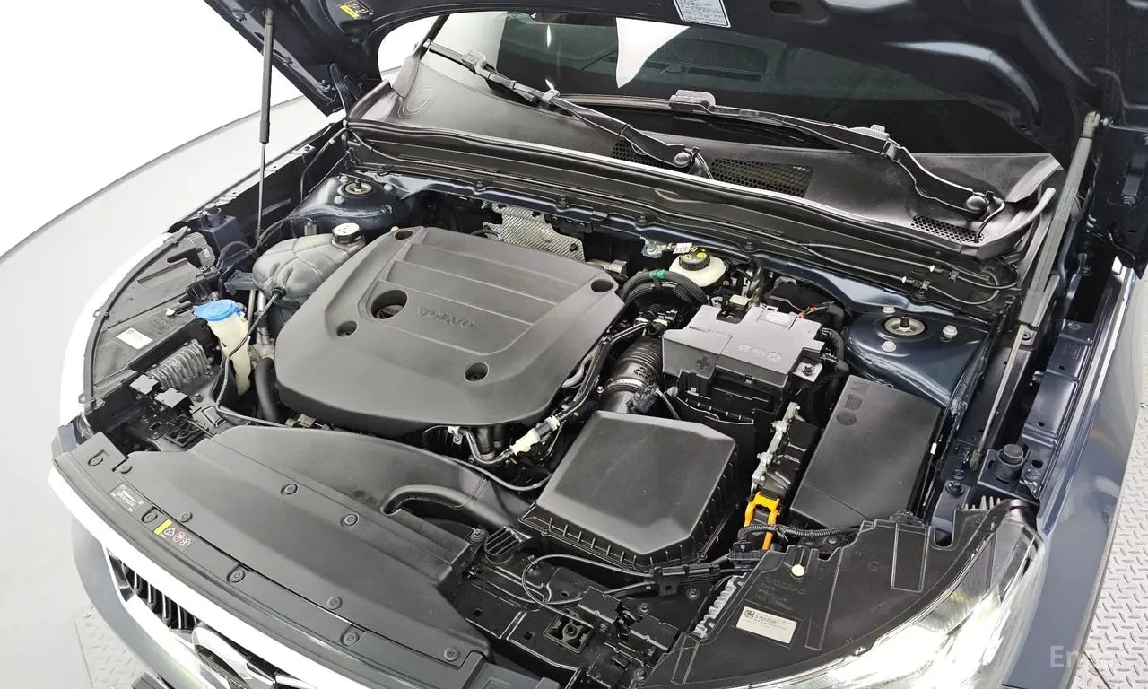Volvo XC40 B4 Inscription| HARMAN/KARDON| PANO| ПОДГРЕВИ| , снимка 6 - Автомобили и джипове - 55867664
