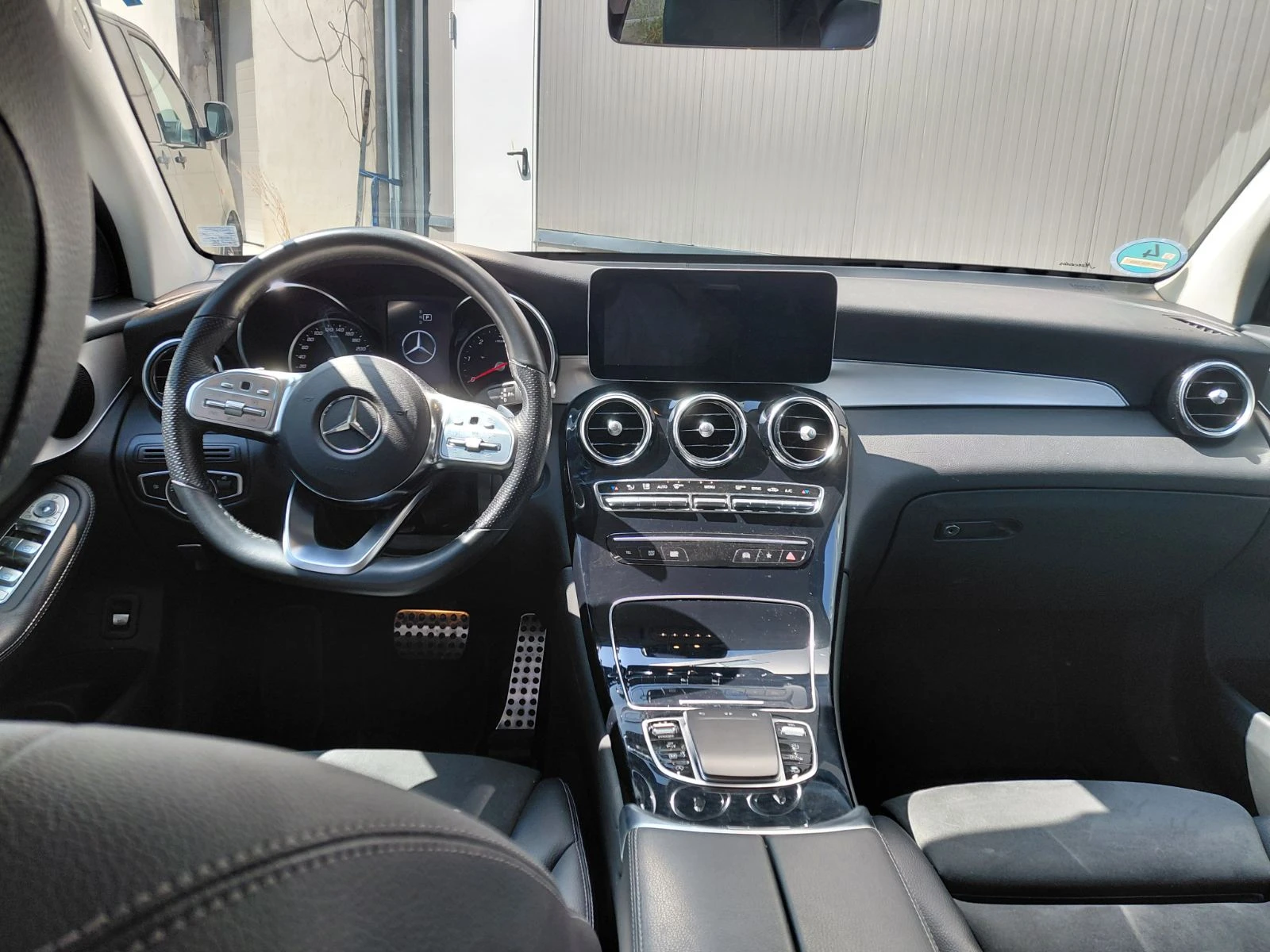 Mercedes-Benz GLC 220 4Matic AMG Line, снимка 5 - Автомобили и джипове - 55900023
