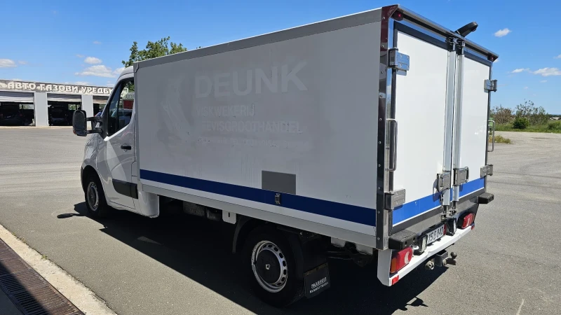 Renault Master Минусов на ход и на 220V-L300x207xh130-8куб.м, снимка 6 - Бусове и автобуси - 50370935