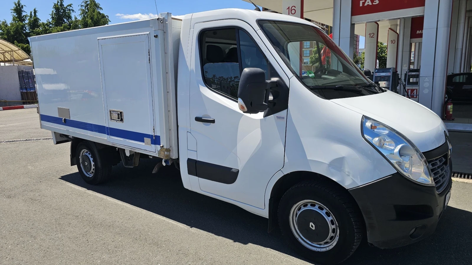Renault Master Минусов на ход и на 220V-L300x207xh130-8куб.м, снимка 1