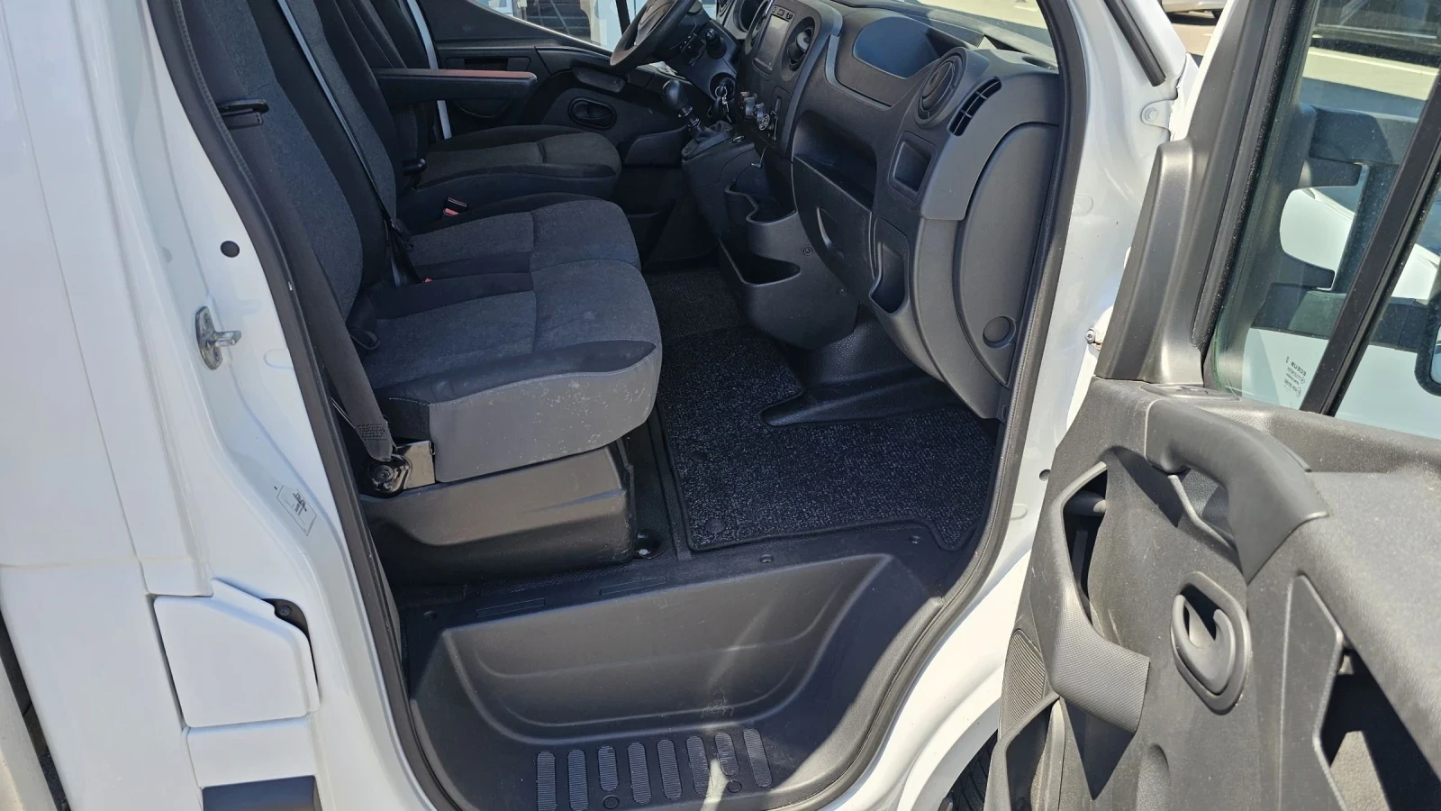 Renault Master      220V-L300x207xh130-8. | Mobile.bg   11