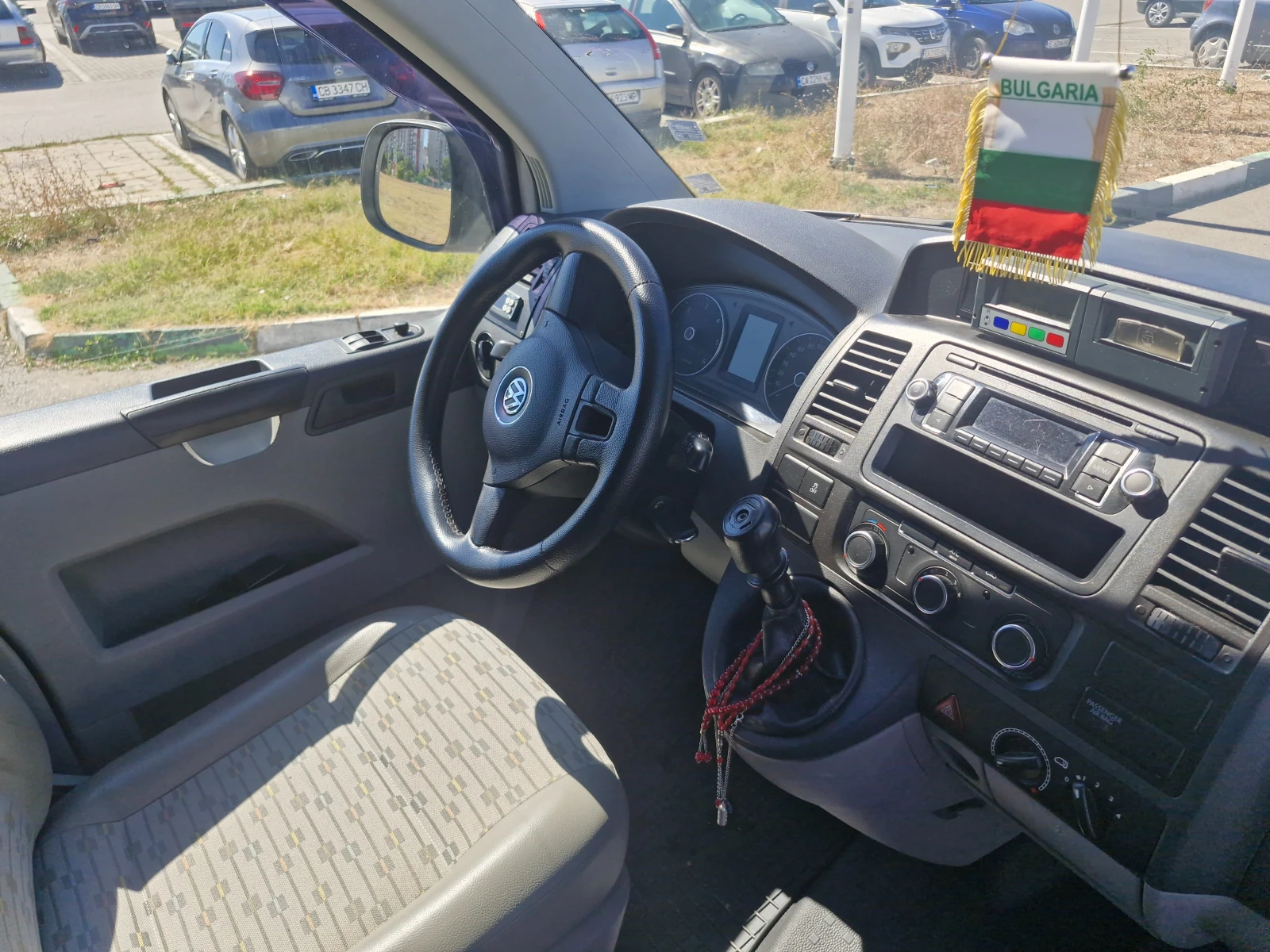 VW Transporter t5, снимка 13 - Бусове и автобуси - 56393709