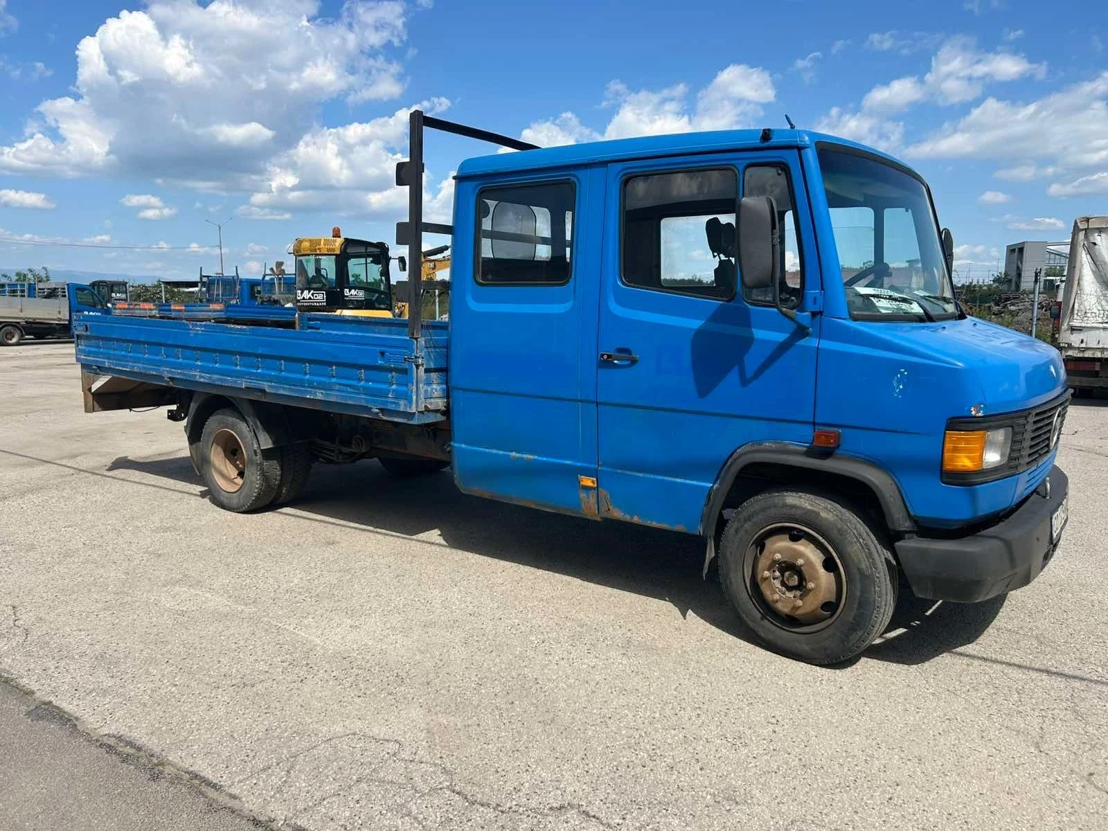 Mercedes-Benz 811