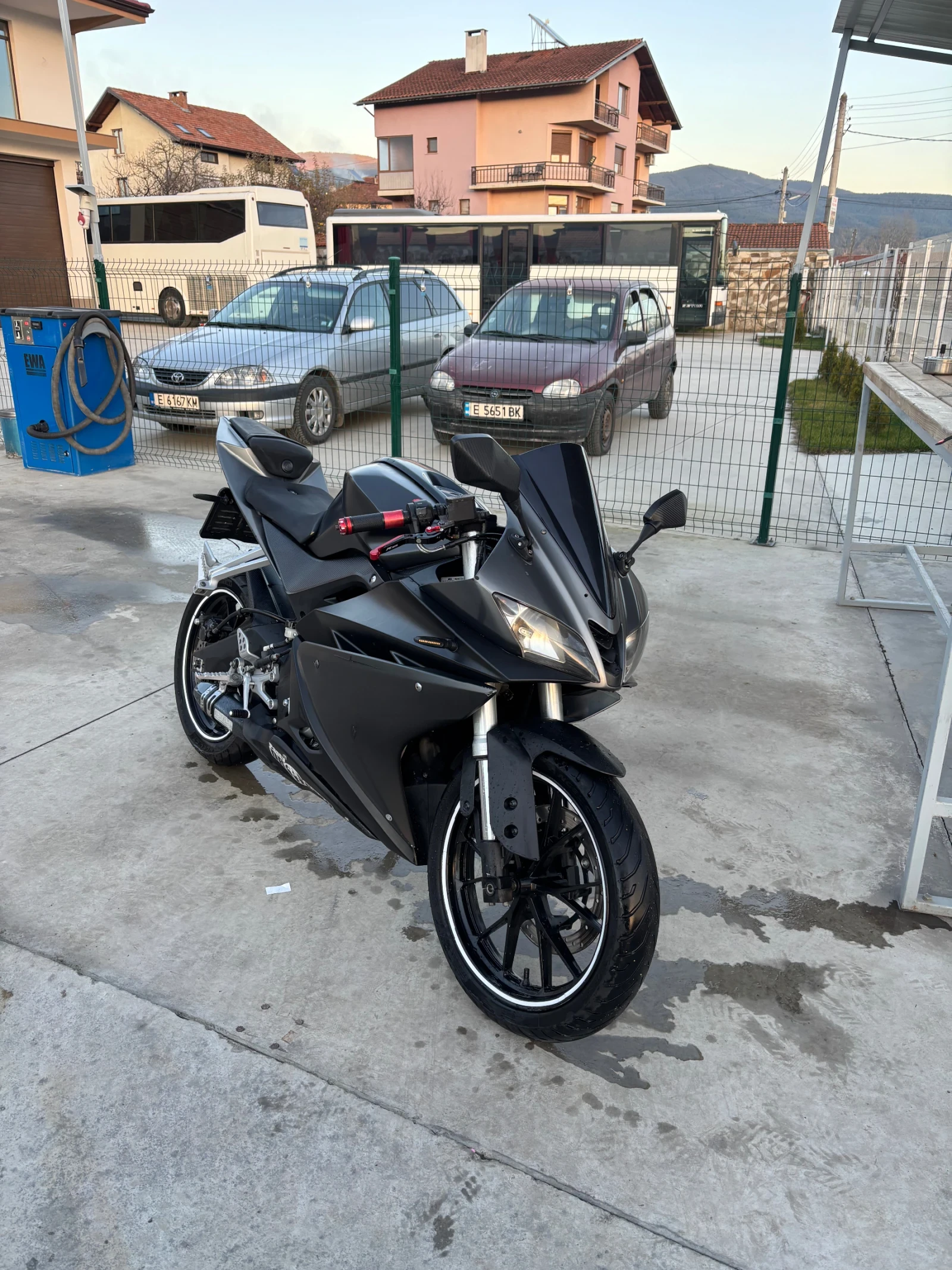 Yamaha Yzf