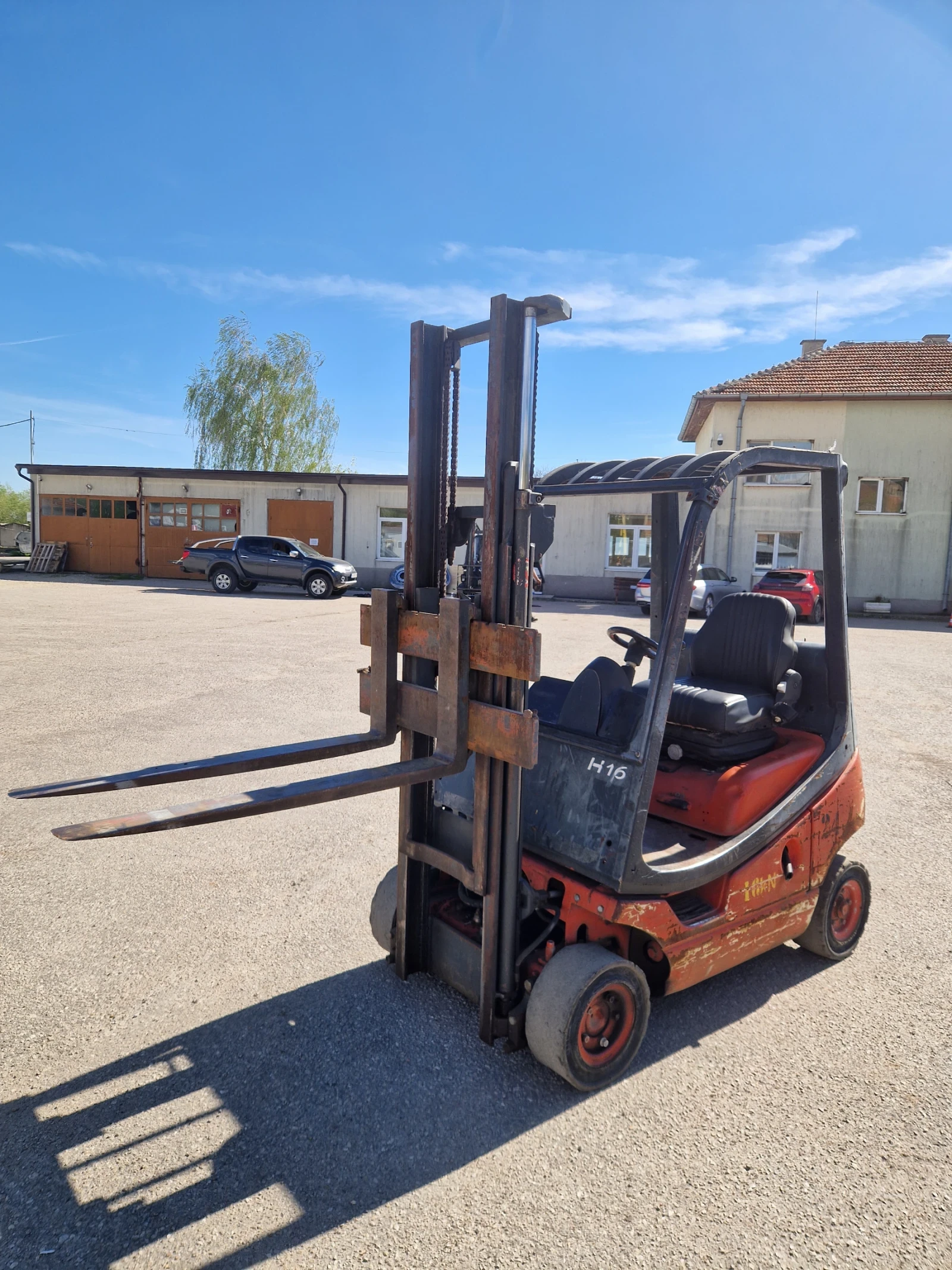 Мотокар Linde