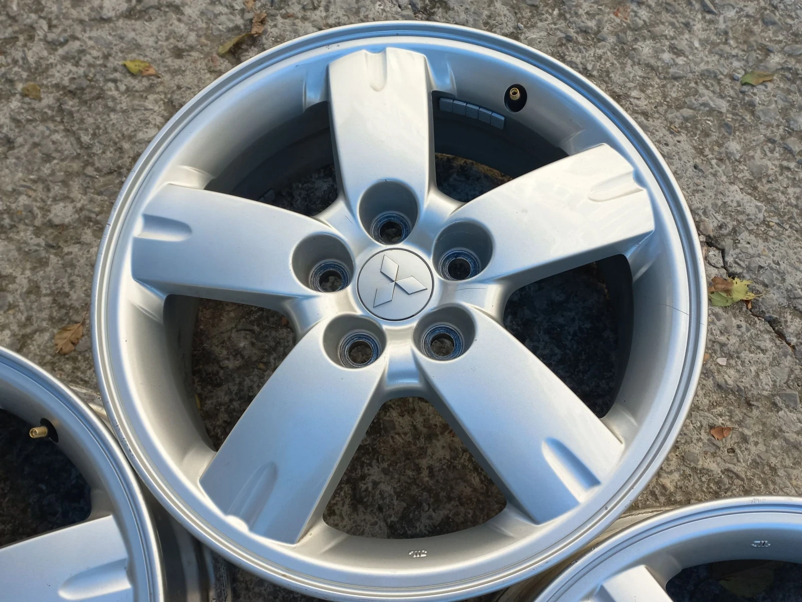   Mitsubishi | Mobile.bg   15