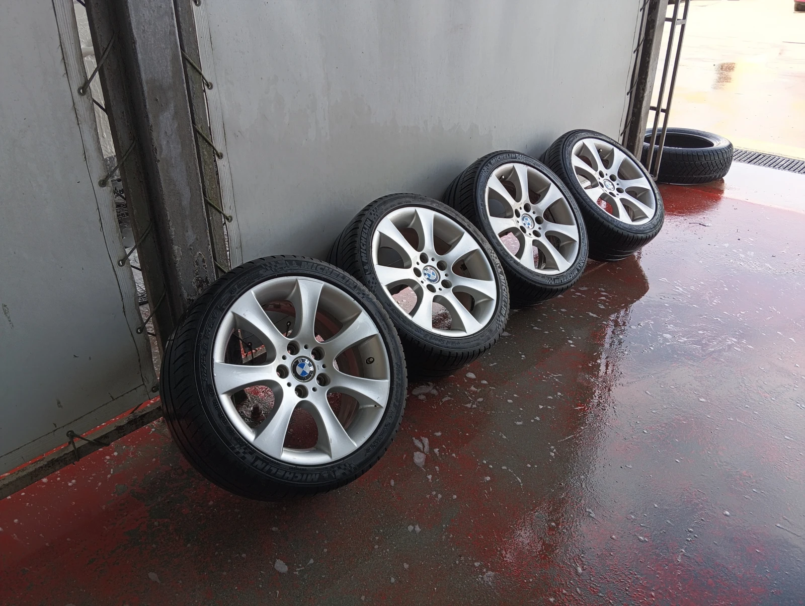 Гуми с джанти Michelin 245/40R18