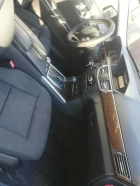 Mercedes-Benz E 200, снимка 9
