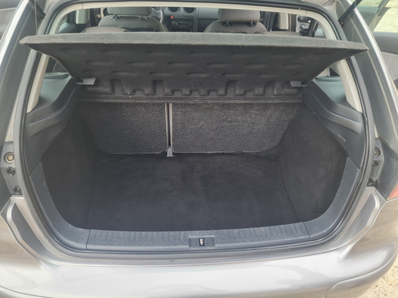 Seat Ibiza TDI, снимка 16 - Автомобили и джипове - 37654347
