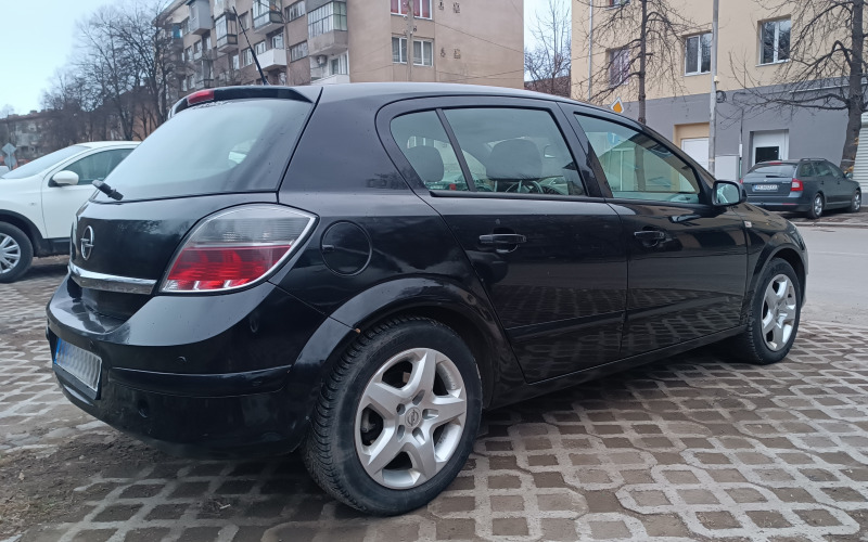 Opel Astra, снимка 3 - Автомобили и джипове - 45779123